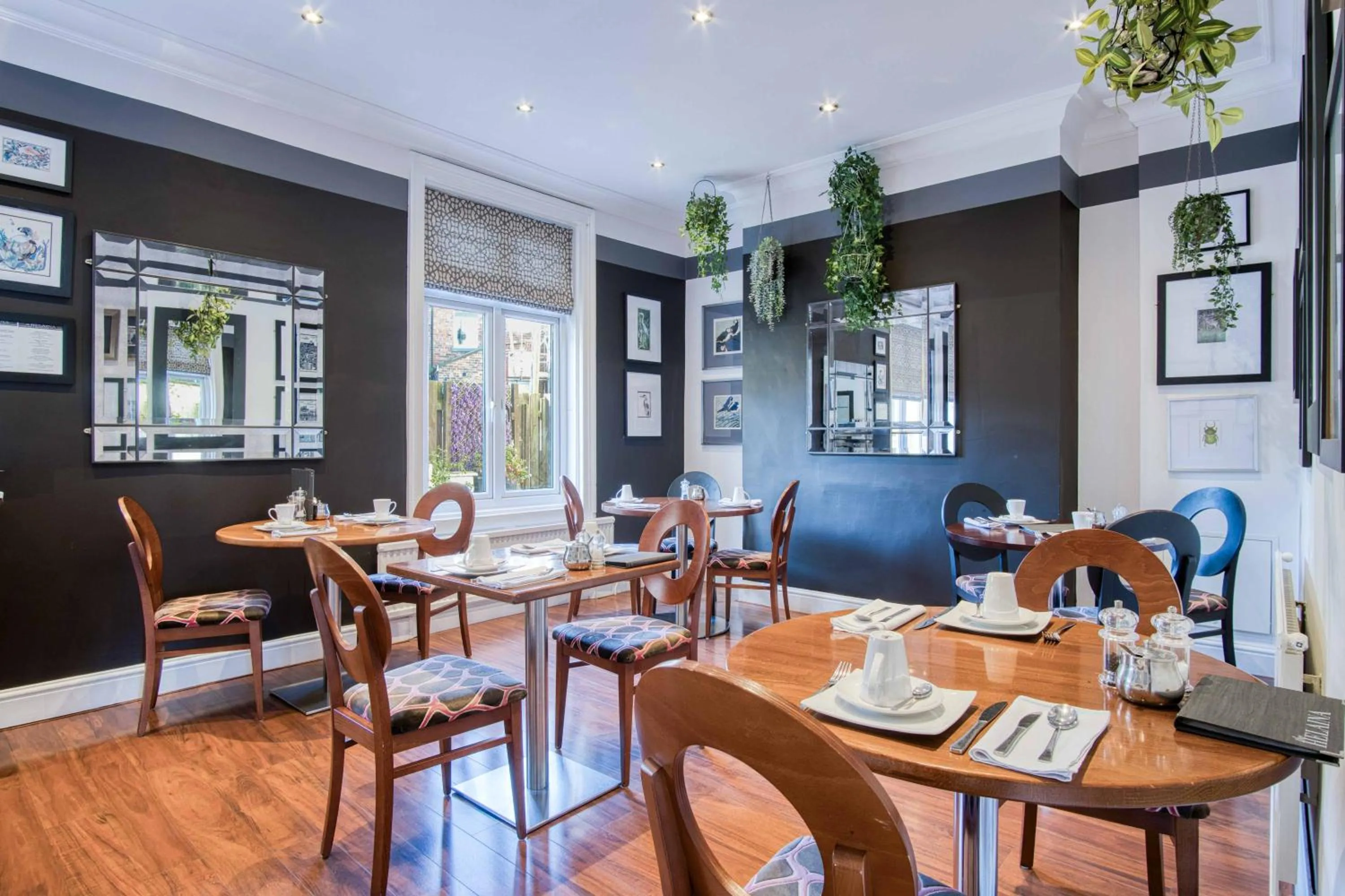 Seating area in The Helaina