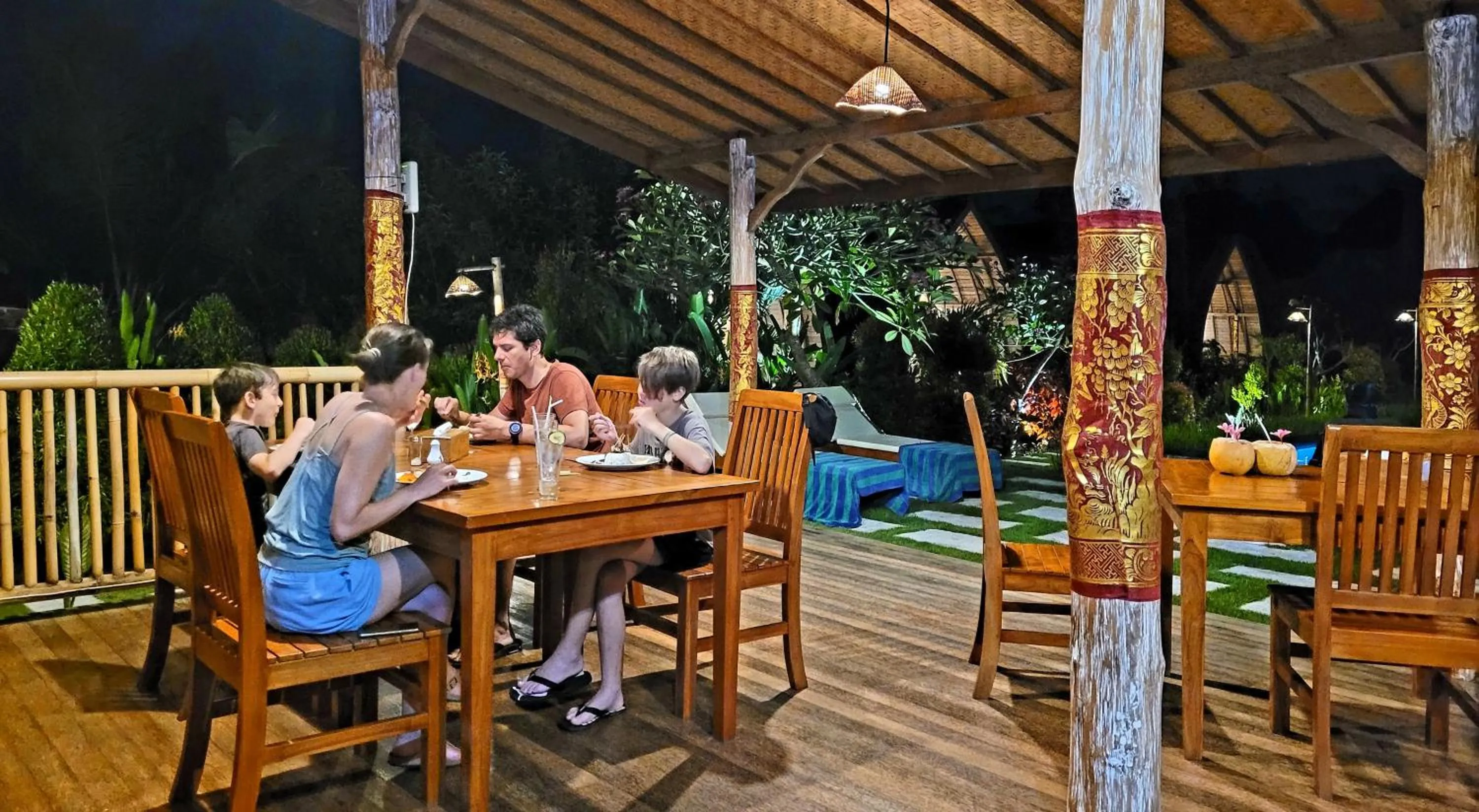 Restaurant/places to eat in Umma Bali Menjangan Retreat