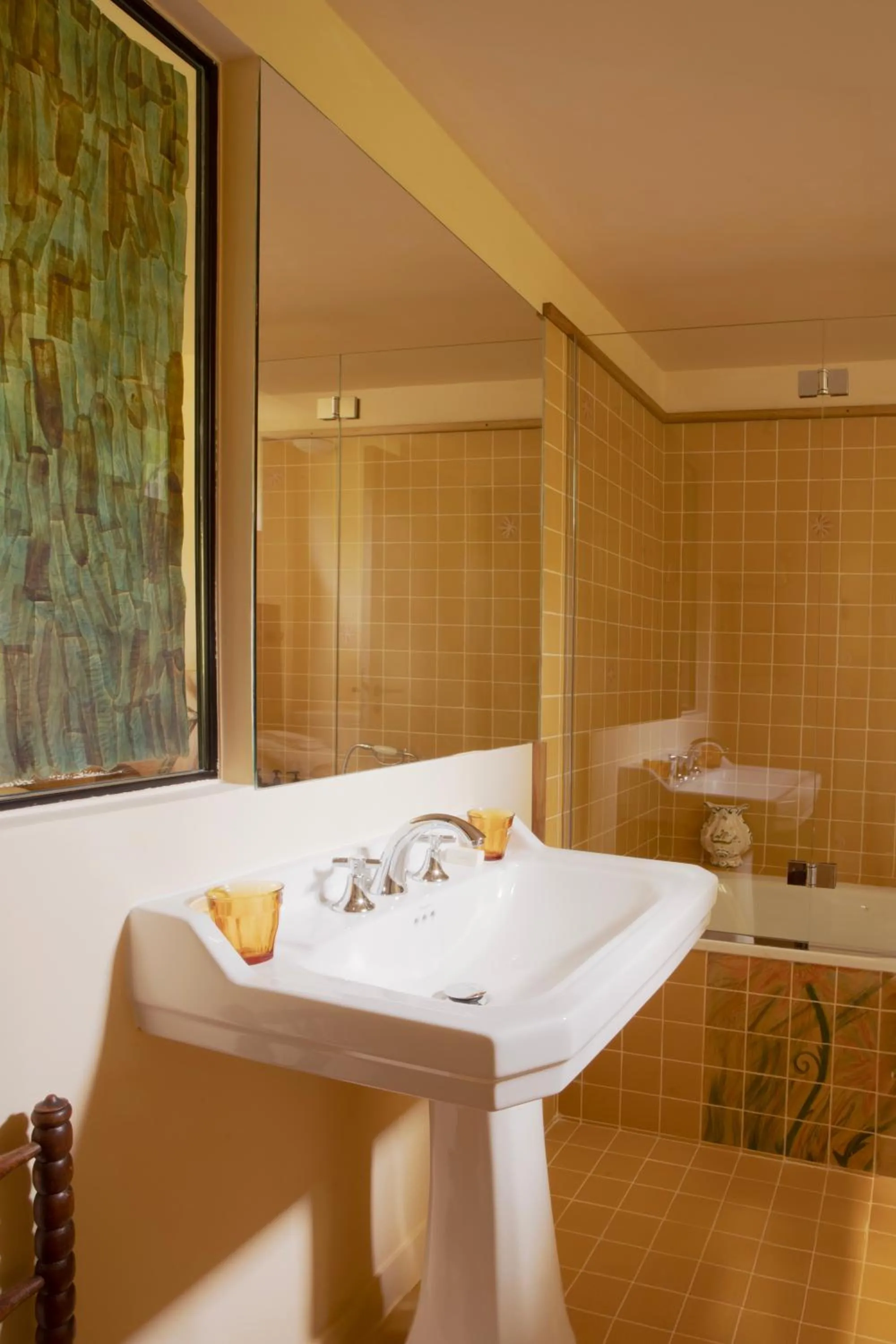 Bathroom, Bed in La Folie Barbizon
