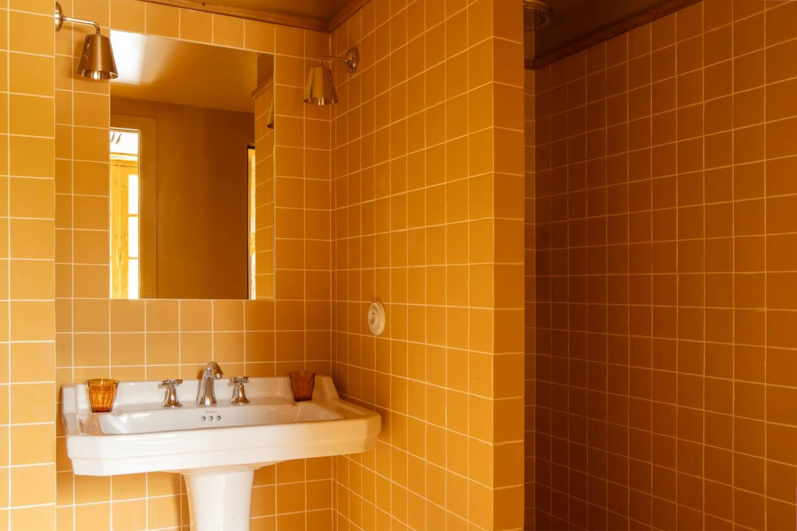 Shower in La Folie Barbizon