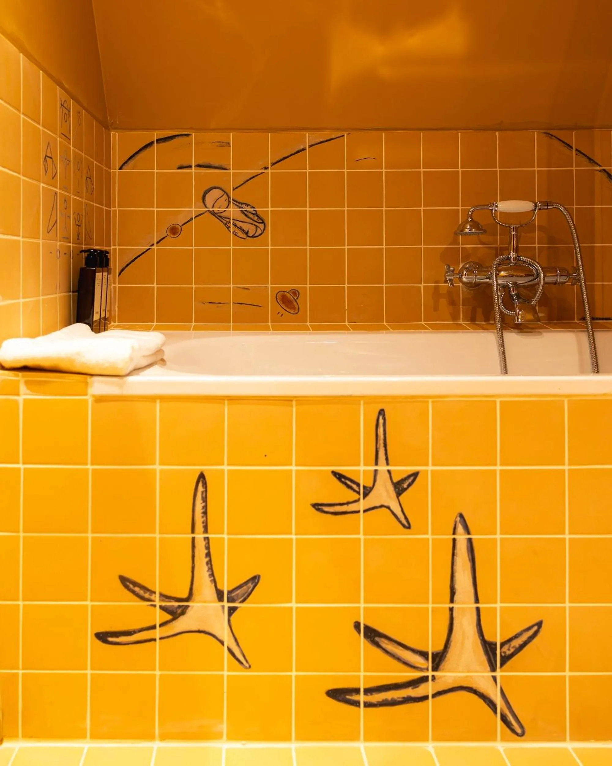 Bathroom in La Folie Barbizon