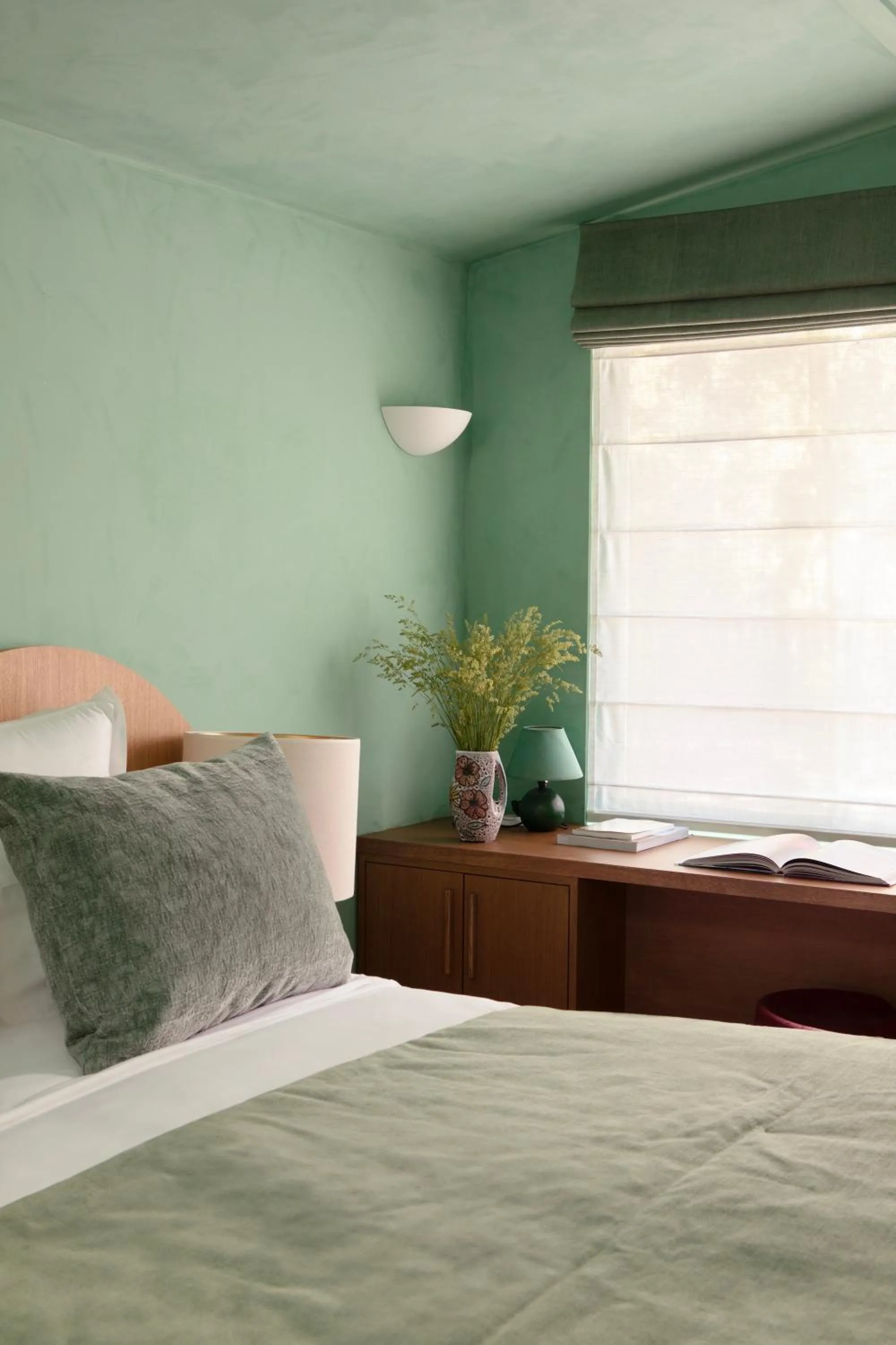 Bed in La Folie Barbizon