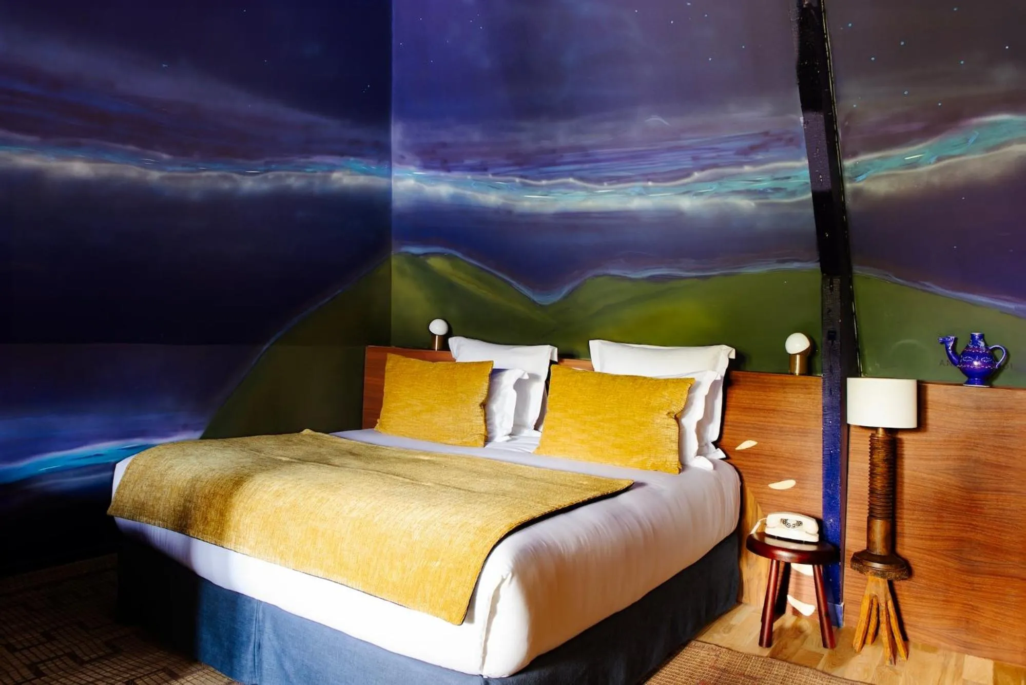 Bed in La Folie Barbizon