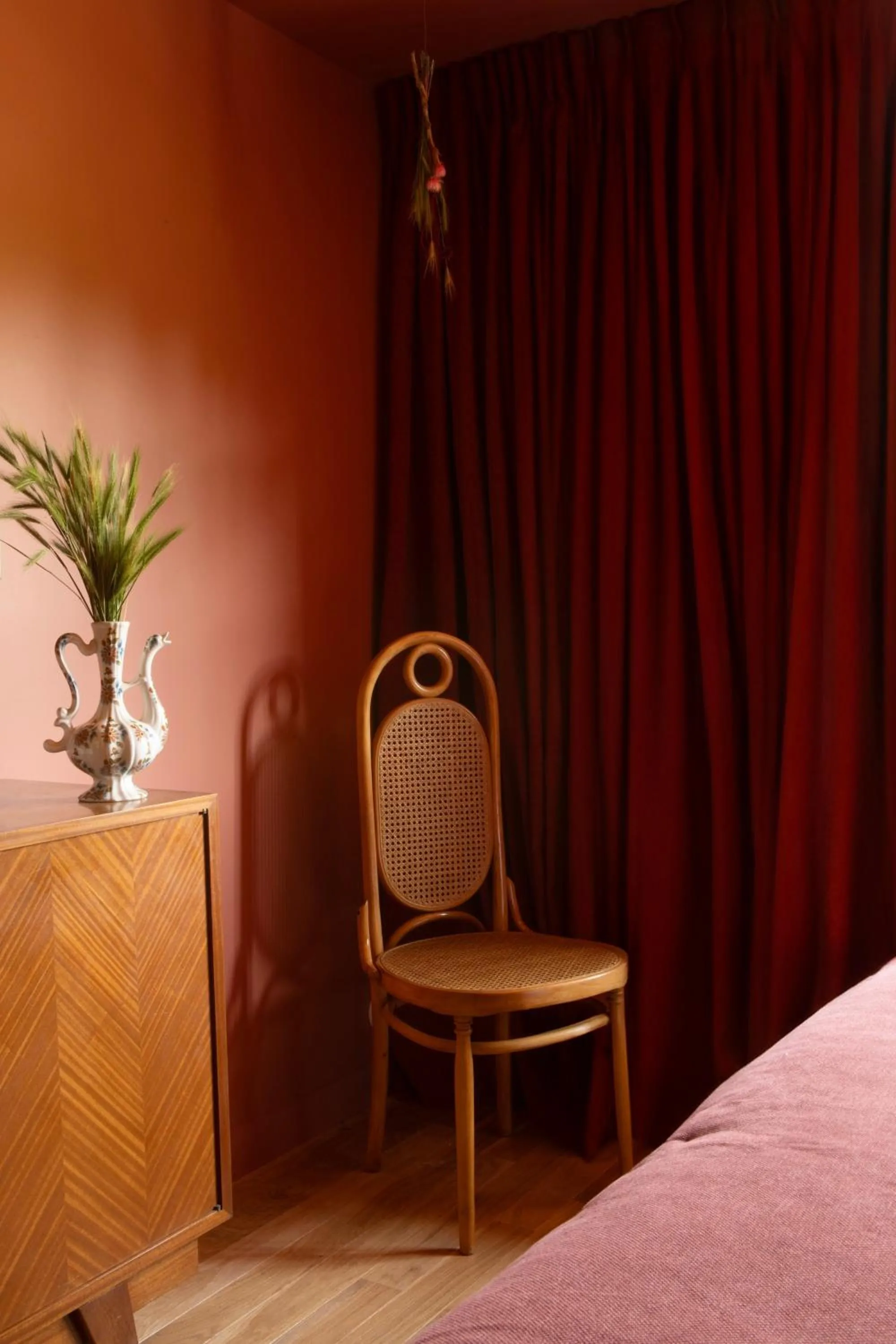 Decorative detail, Bed in La Folie Barbizon