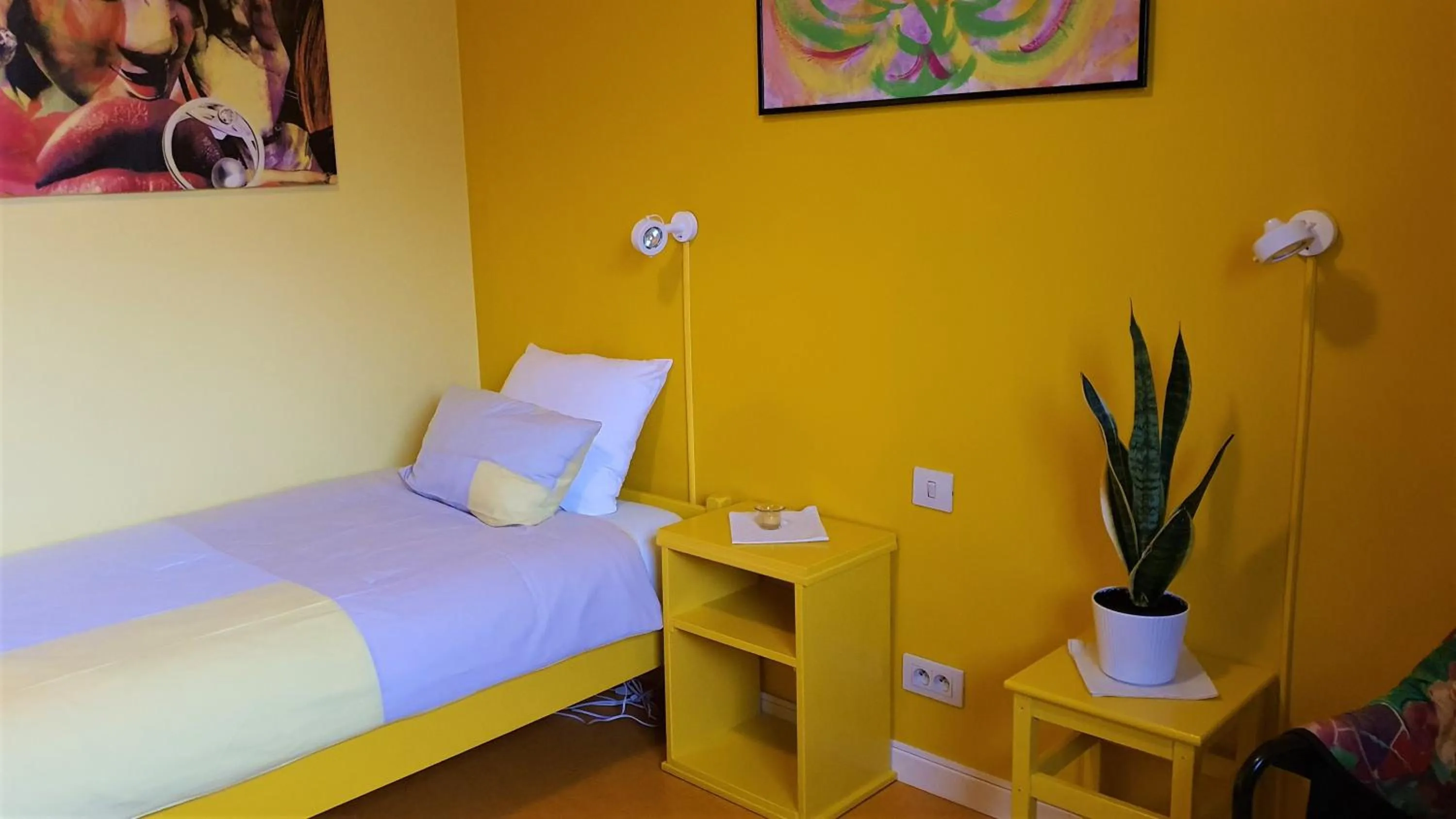 Bed in Hotel Amethist