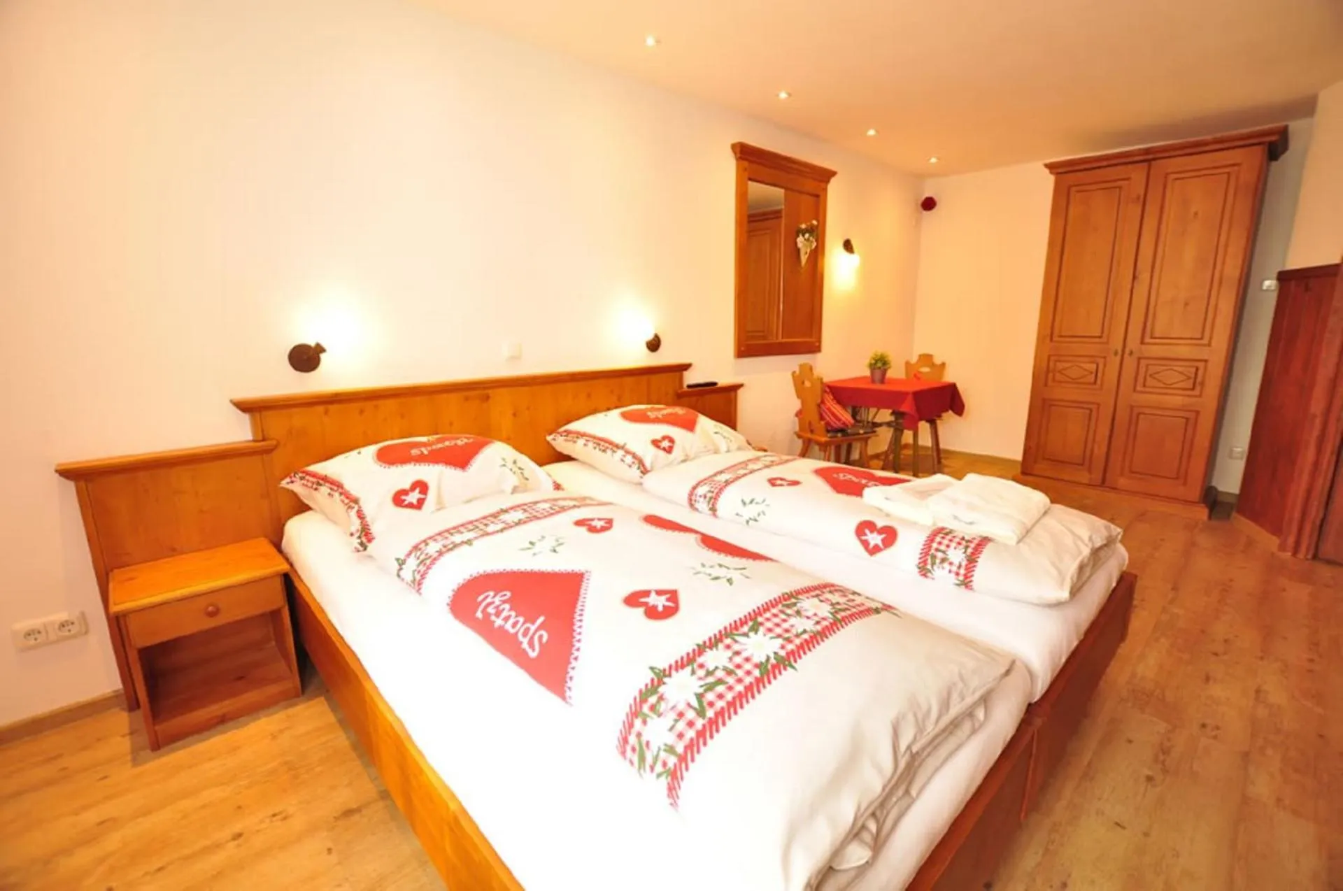 Bedroom, Bed in Hotel Anneliese