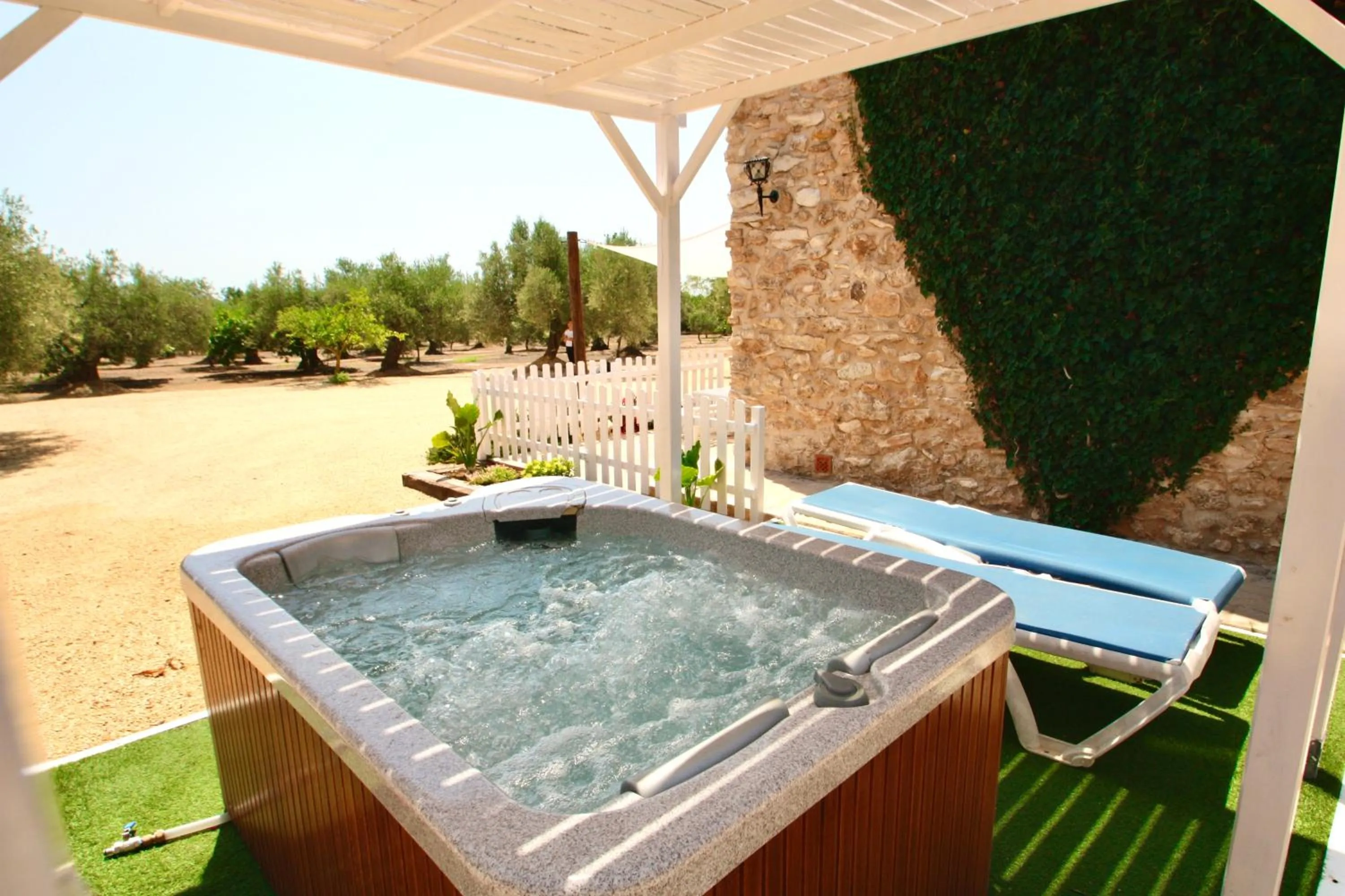 Swimming pool in Cau d'Amor