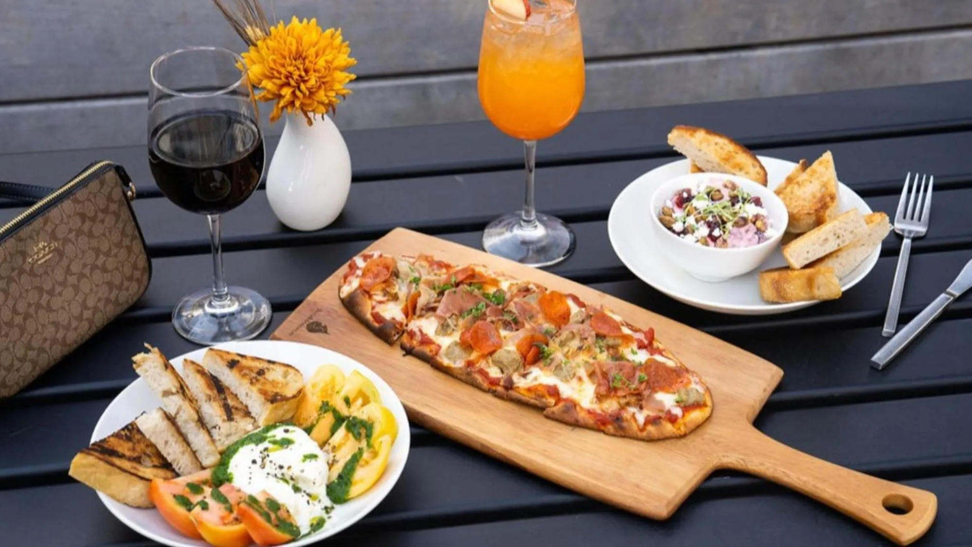 Food and drinks in Virgin Hotels Nashville