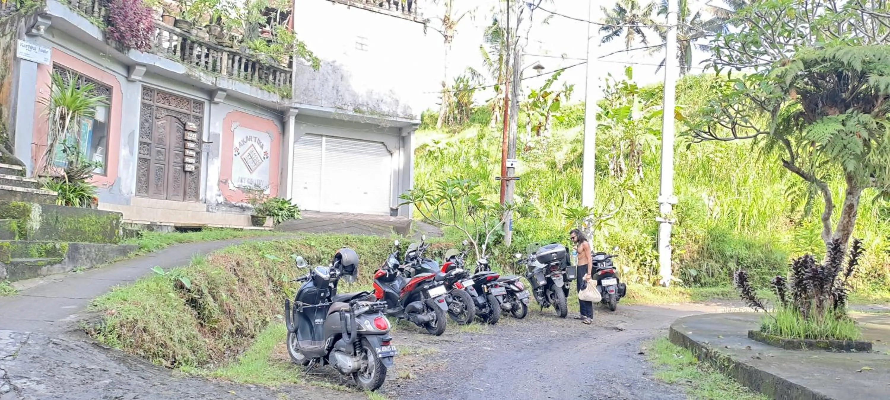 Parking in Galang hari villa