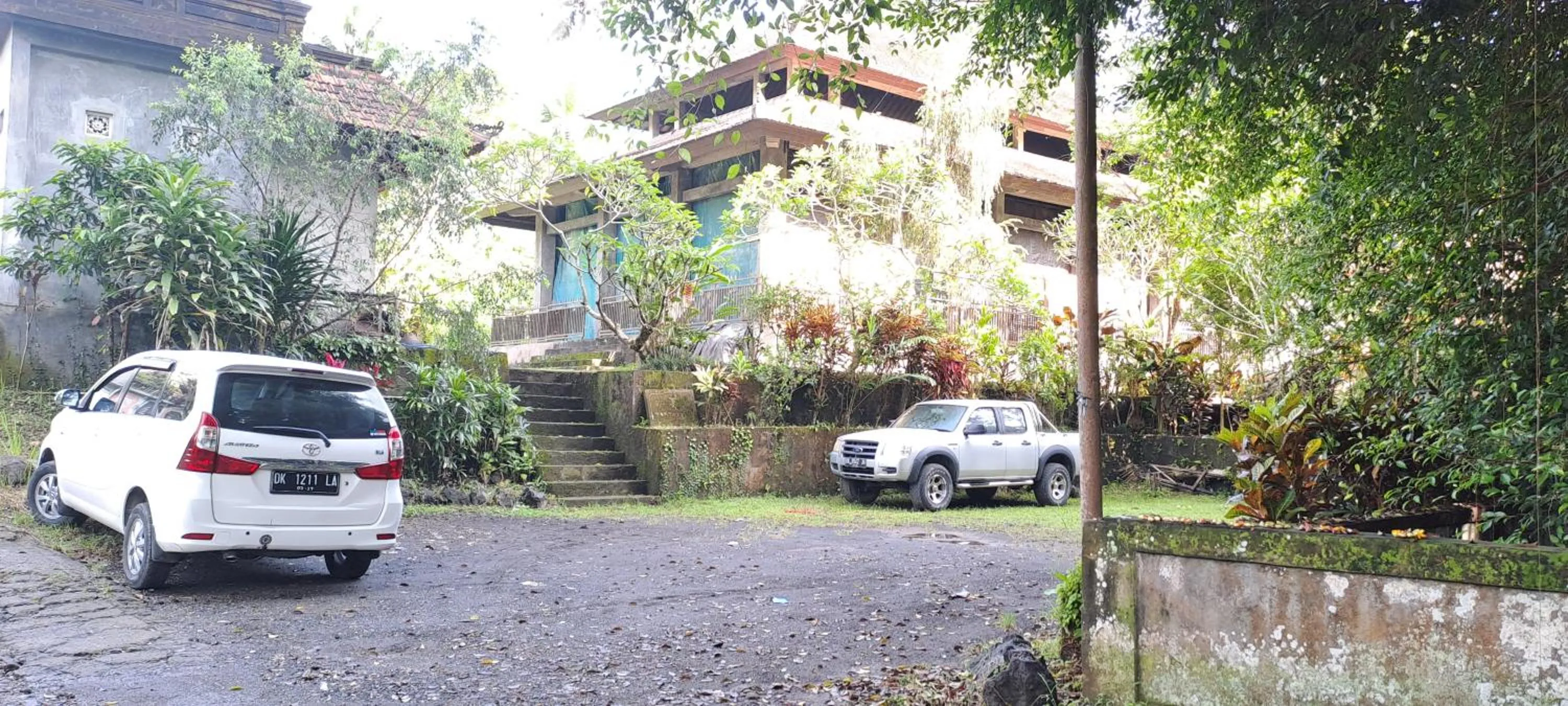 Parking in Galang hari villa