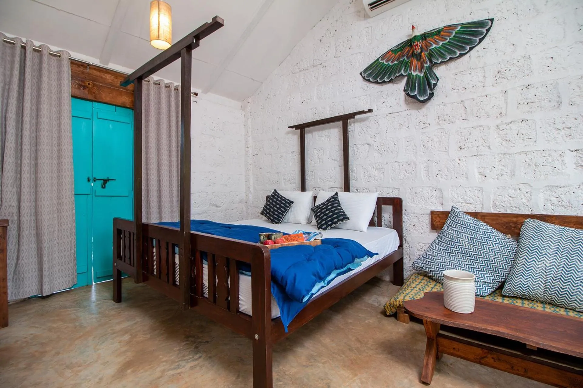 Photo of the whole room, Bed in The Hammock Goa