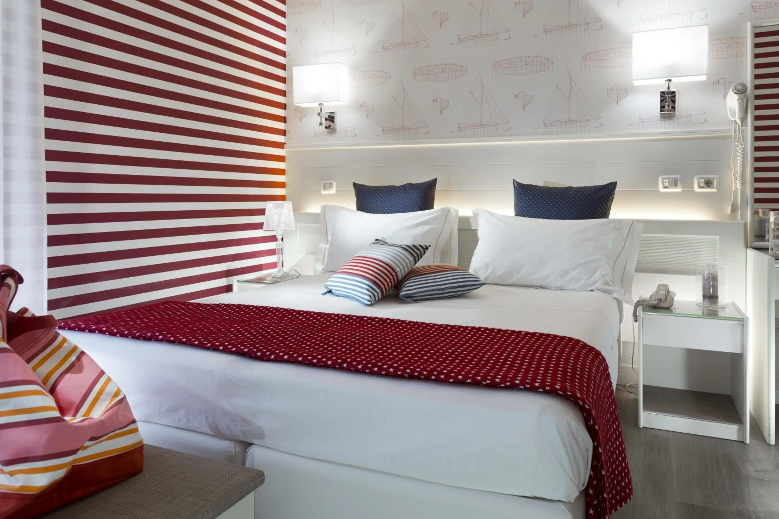 Photo of the whole room, Bed in Hotel Atlantic Riviera Mare