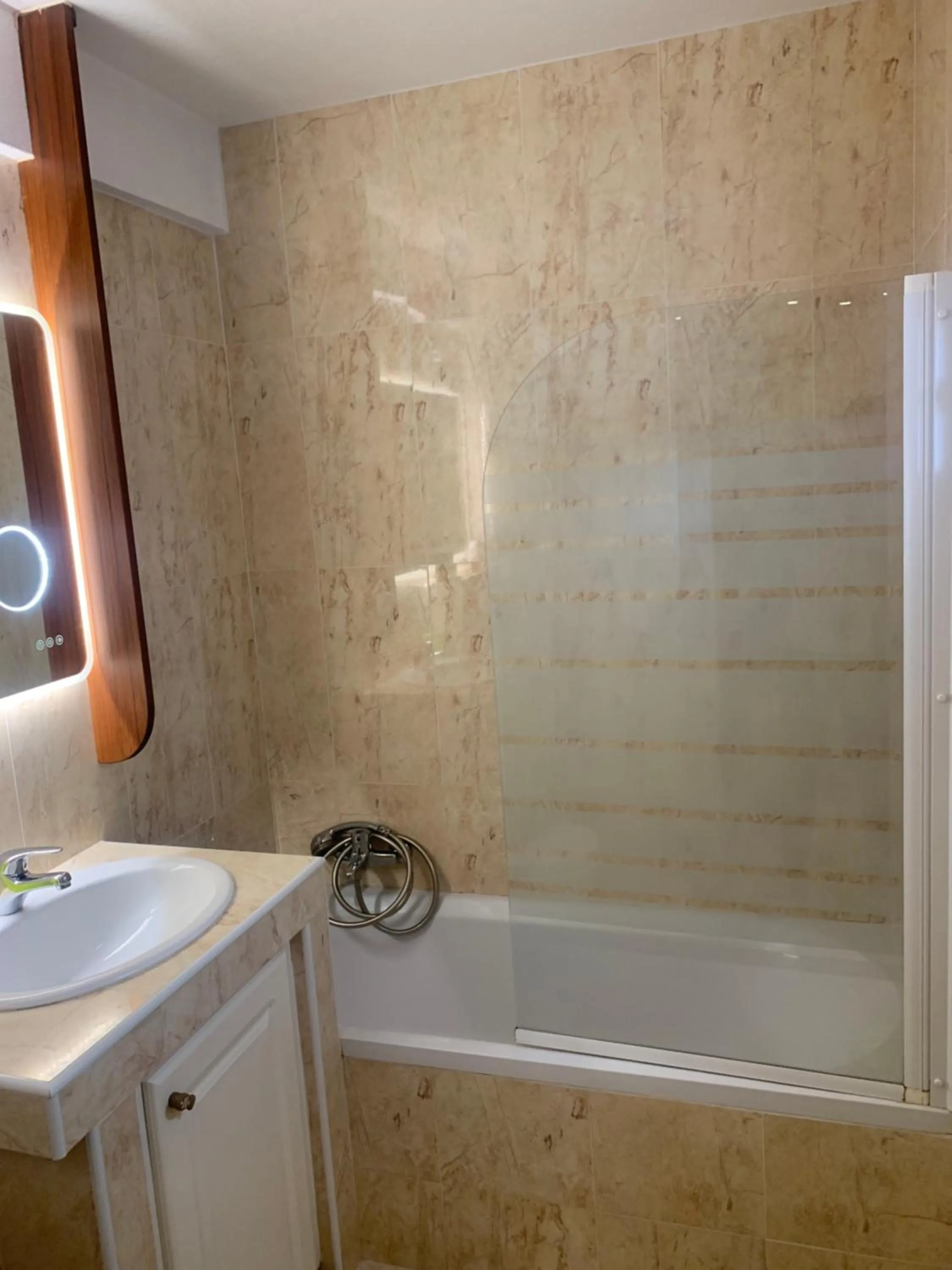 Bathroom in Hôtel Beau Soleil