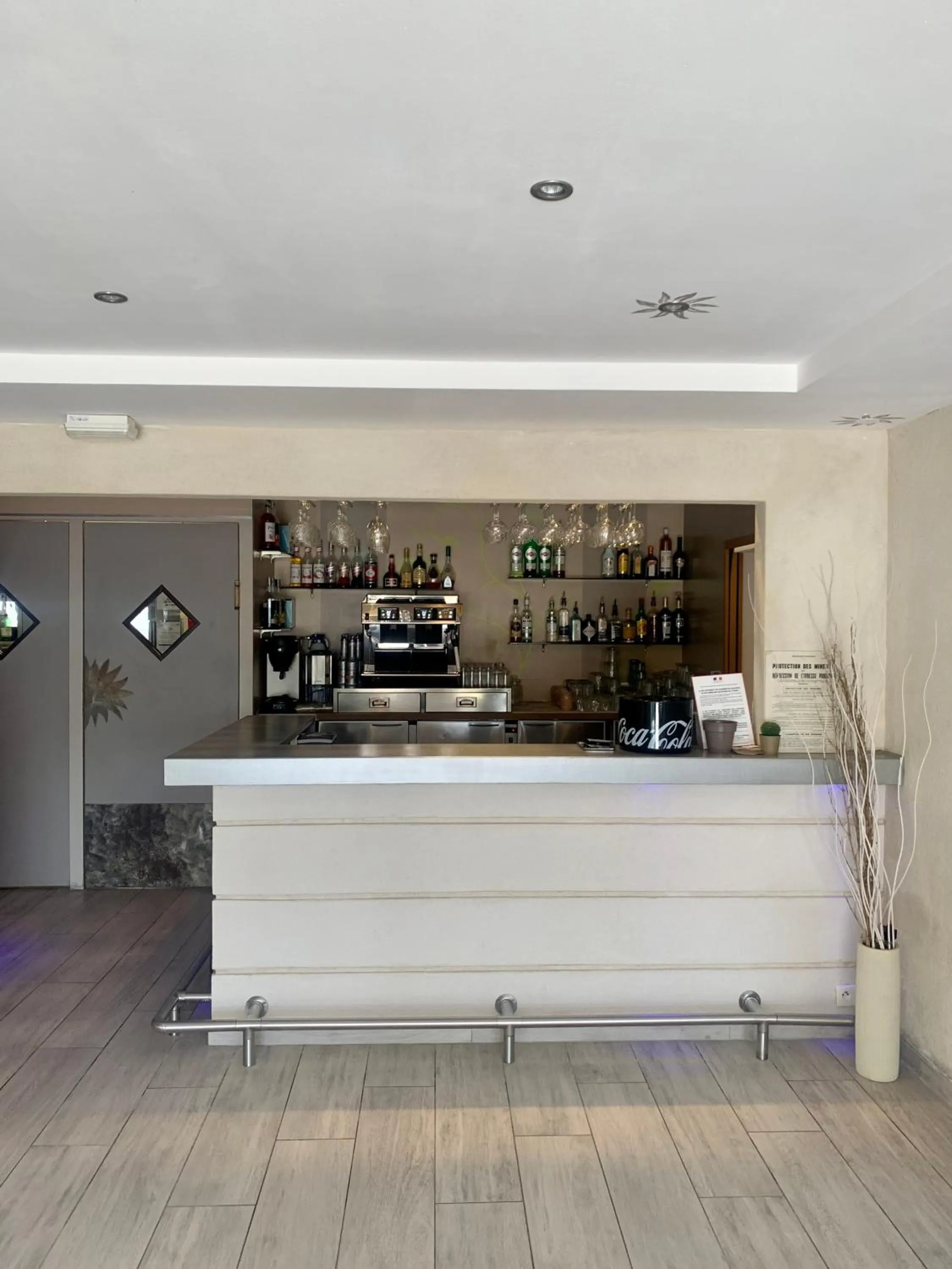 Lounge or bar in Hôtel Beau Soleil