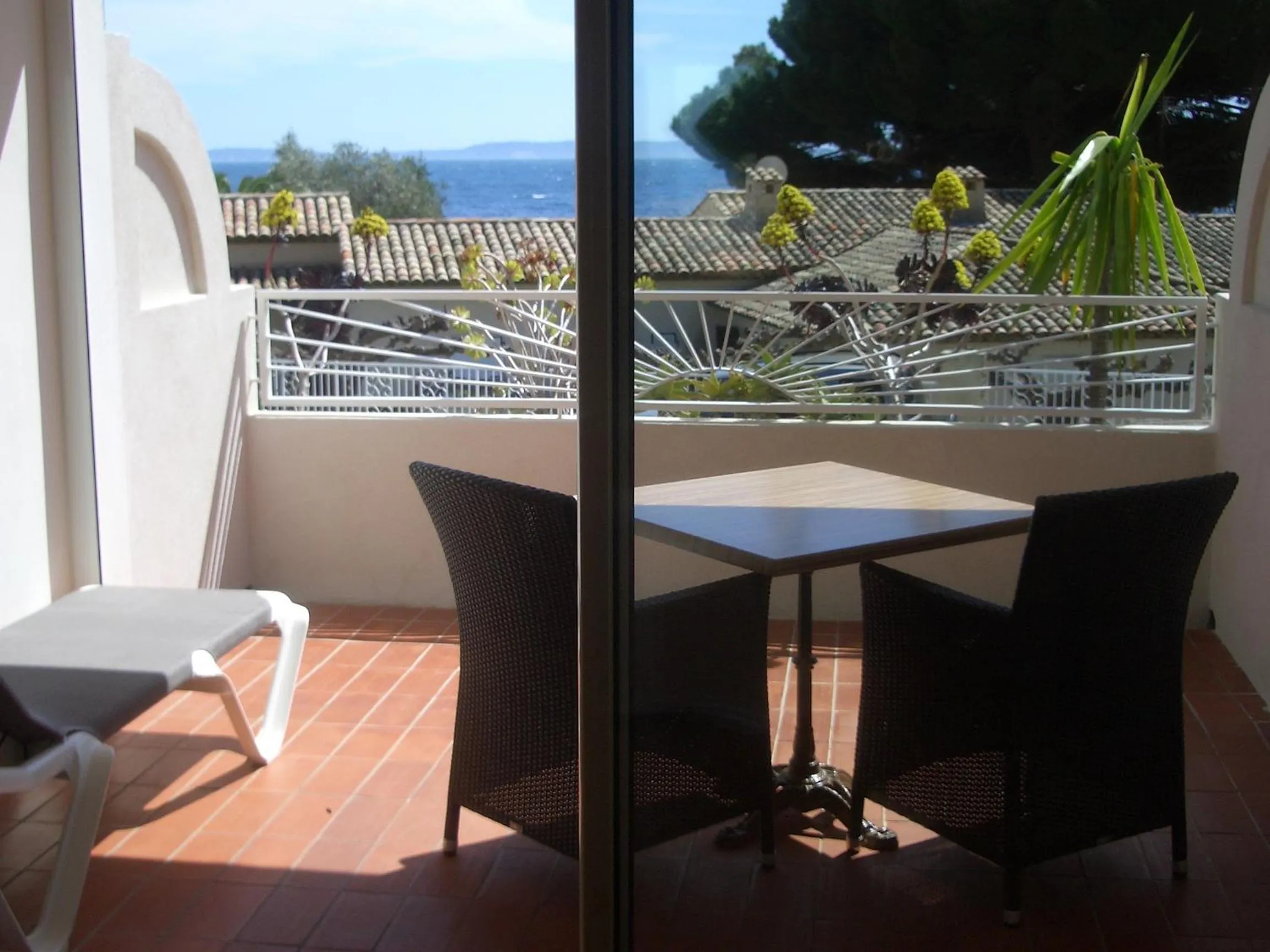 Day in Hôtel Beau Soleil