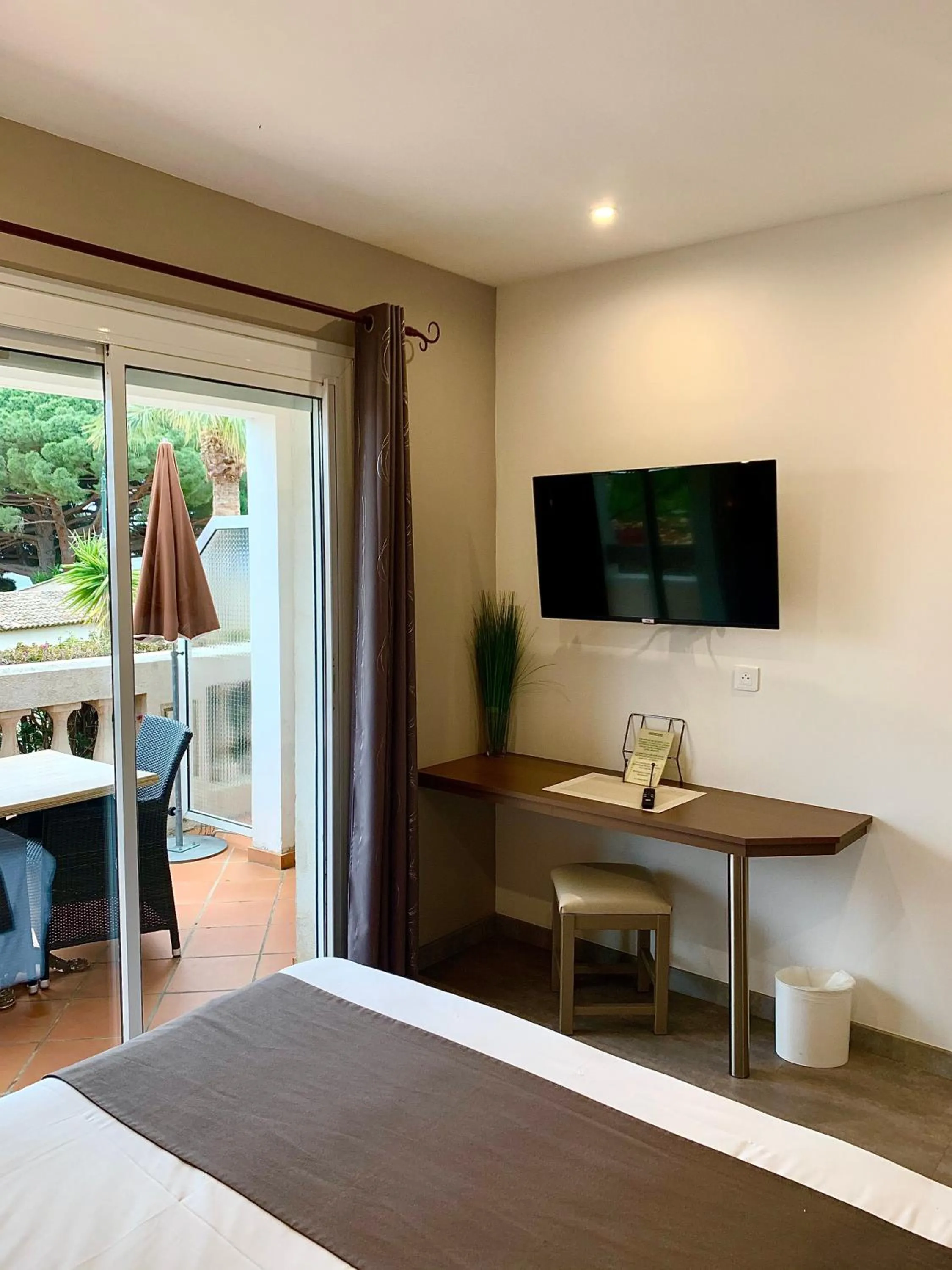 Photo of the whole room in Hôtel Beau Soleil