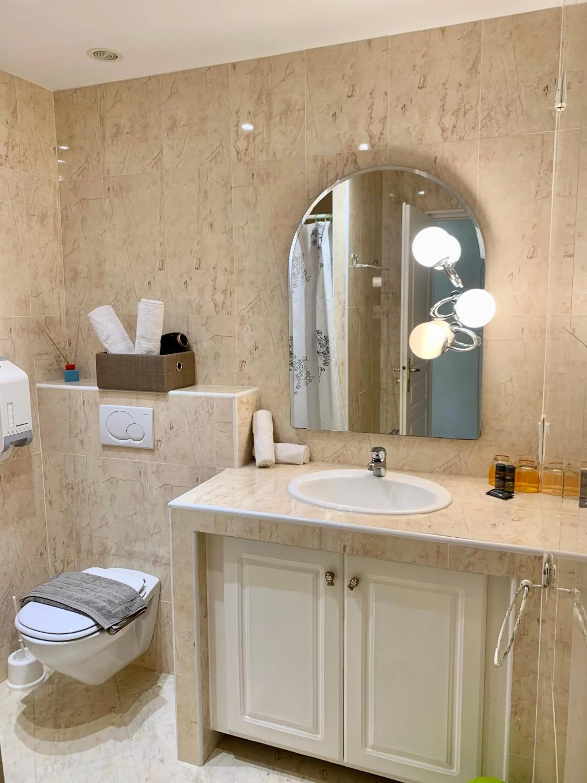 Bathroom in Hôtel Beau Soleil