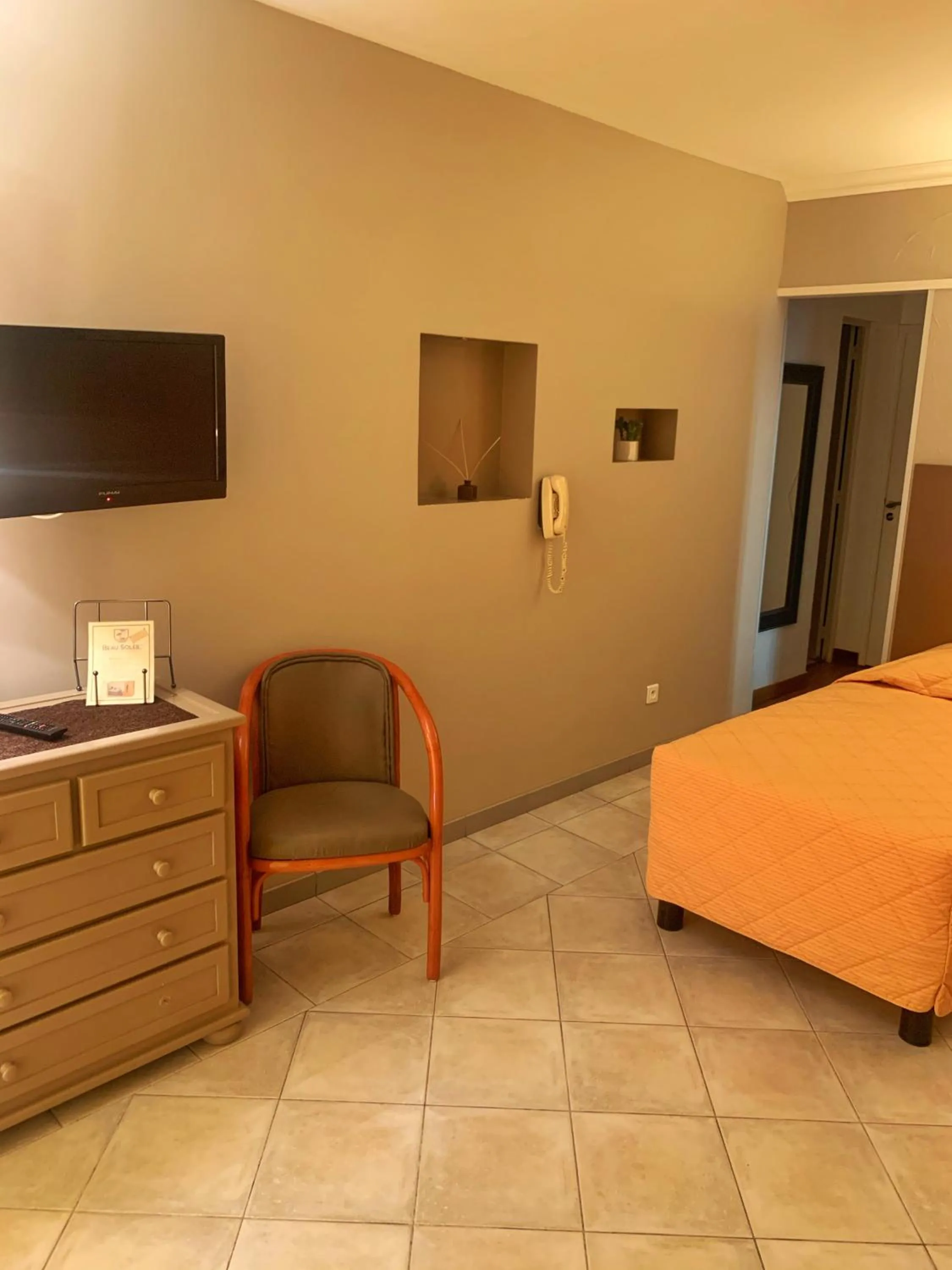 Photo of the whole room in Hôtel Beau Soleil