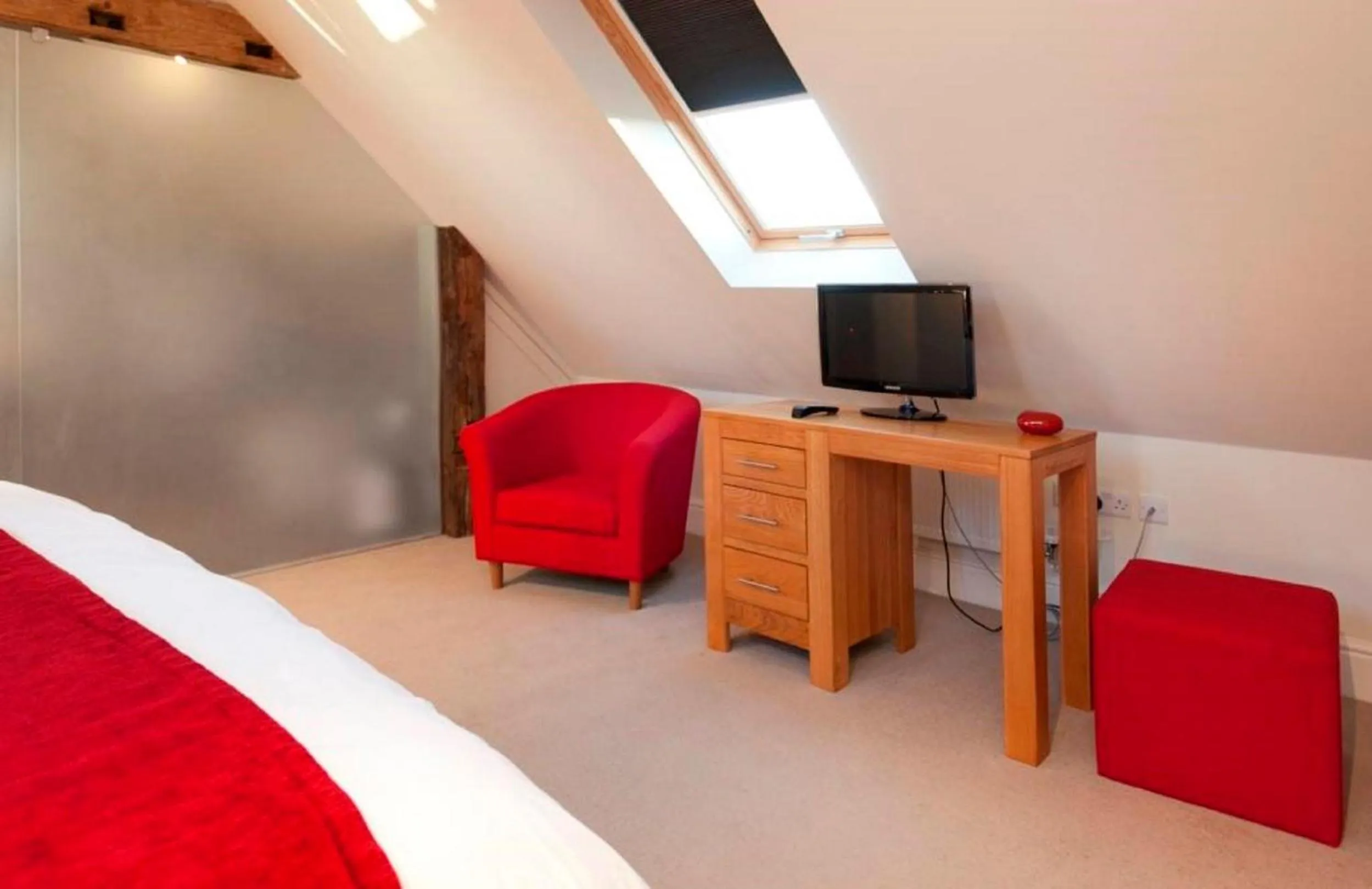 Bedroom, Bed in Dbs Serviced Apartments