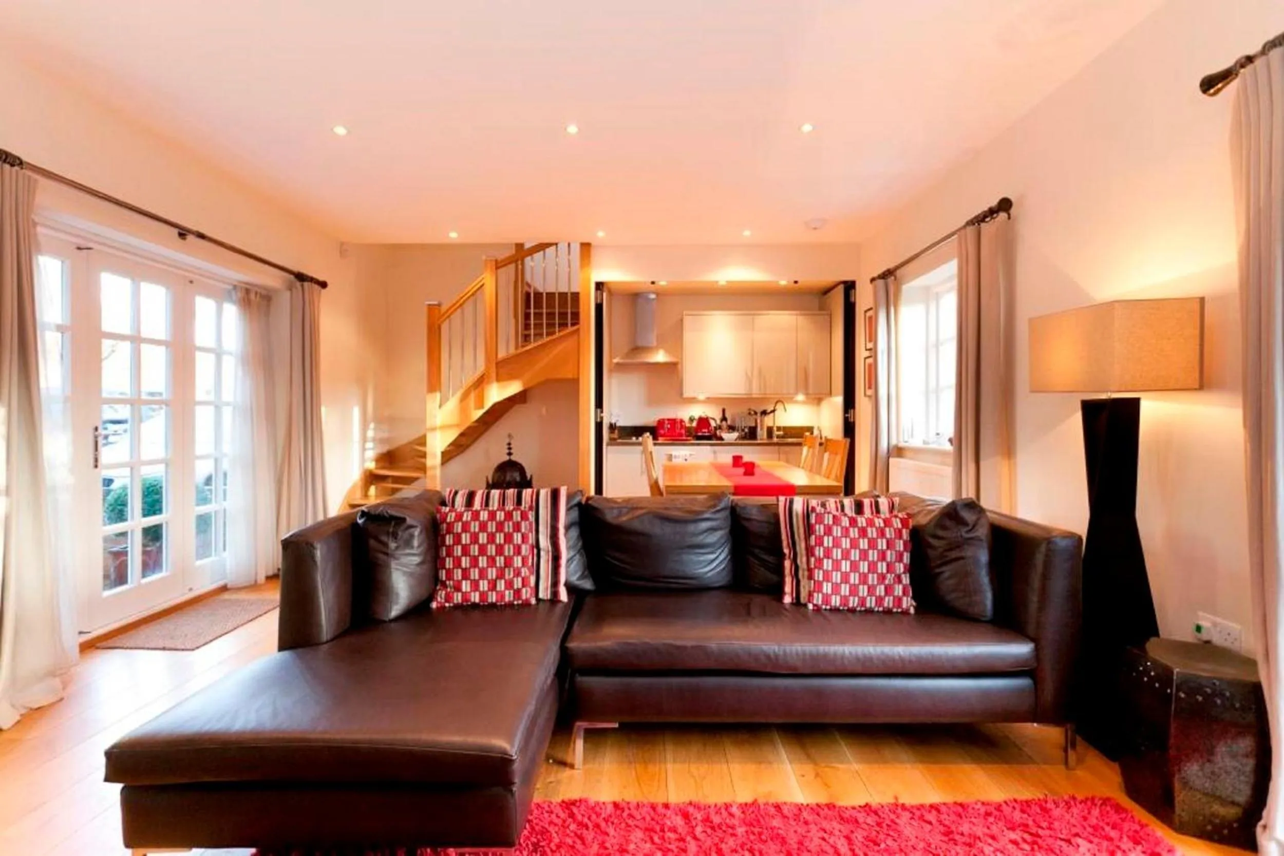 Kitchen or kitchenette in Dbs Serviced Apartments