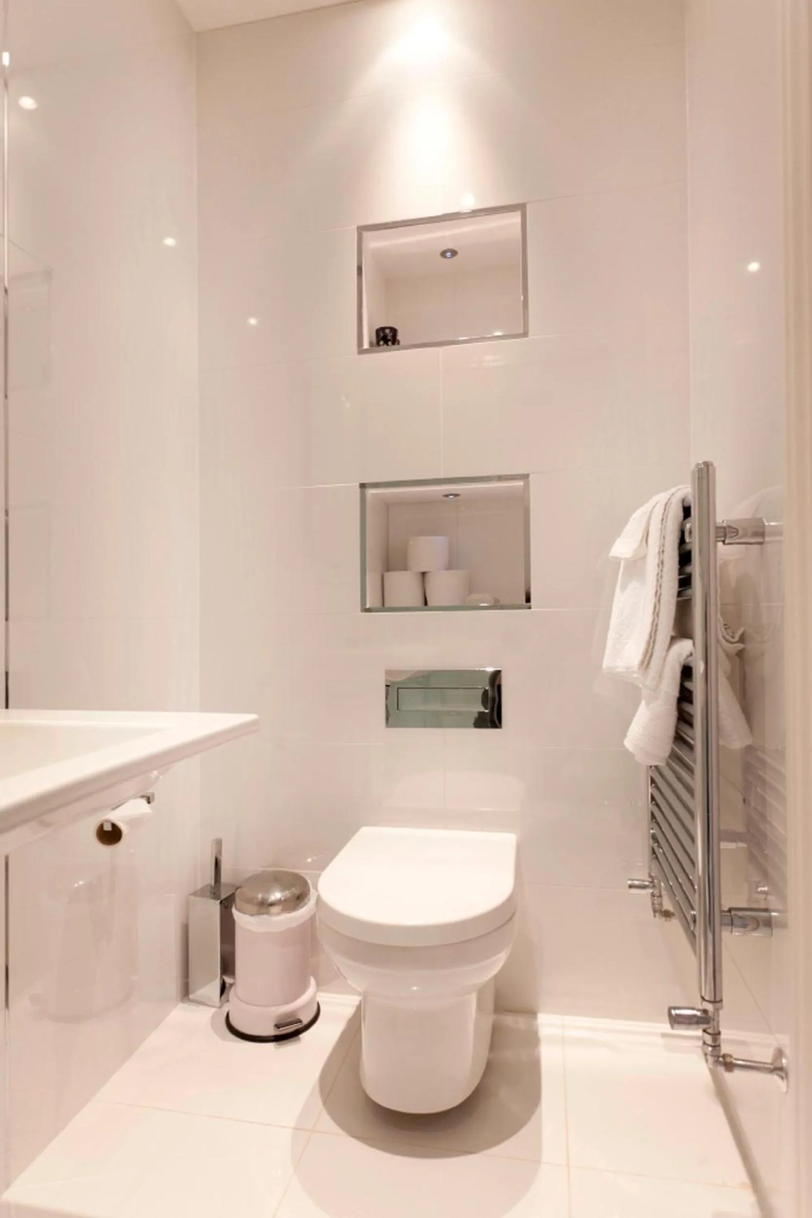 Bathroom in Dbs Serviced Apartments