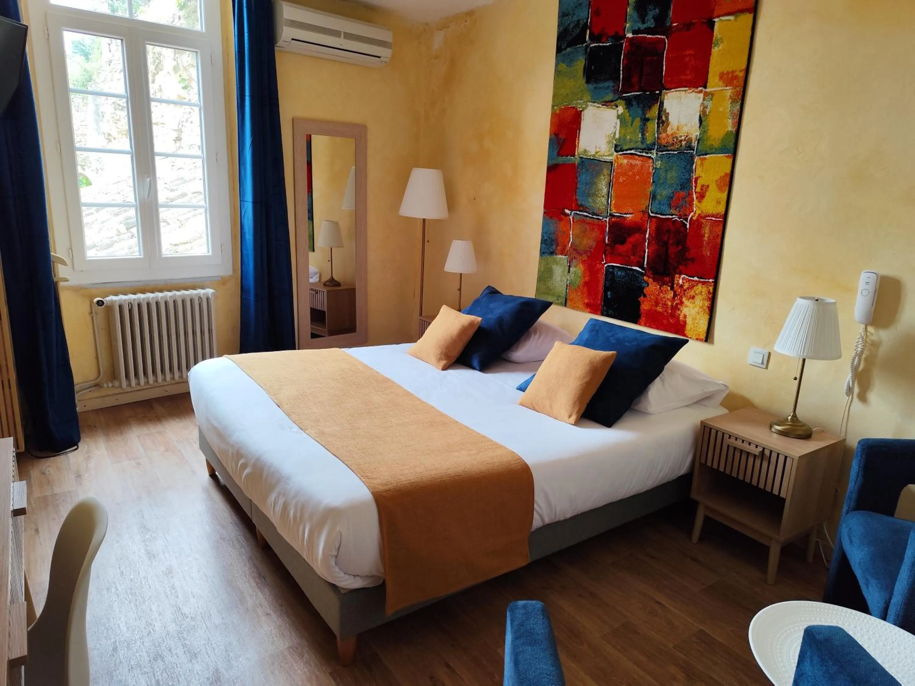 Superior Queen Room in Hôtel Saint Jean