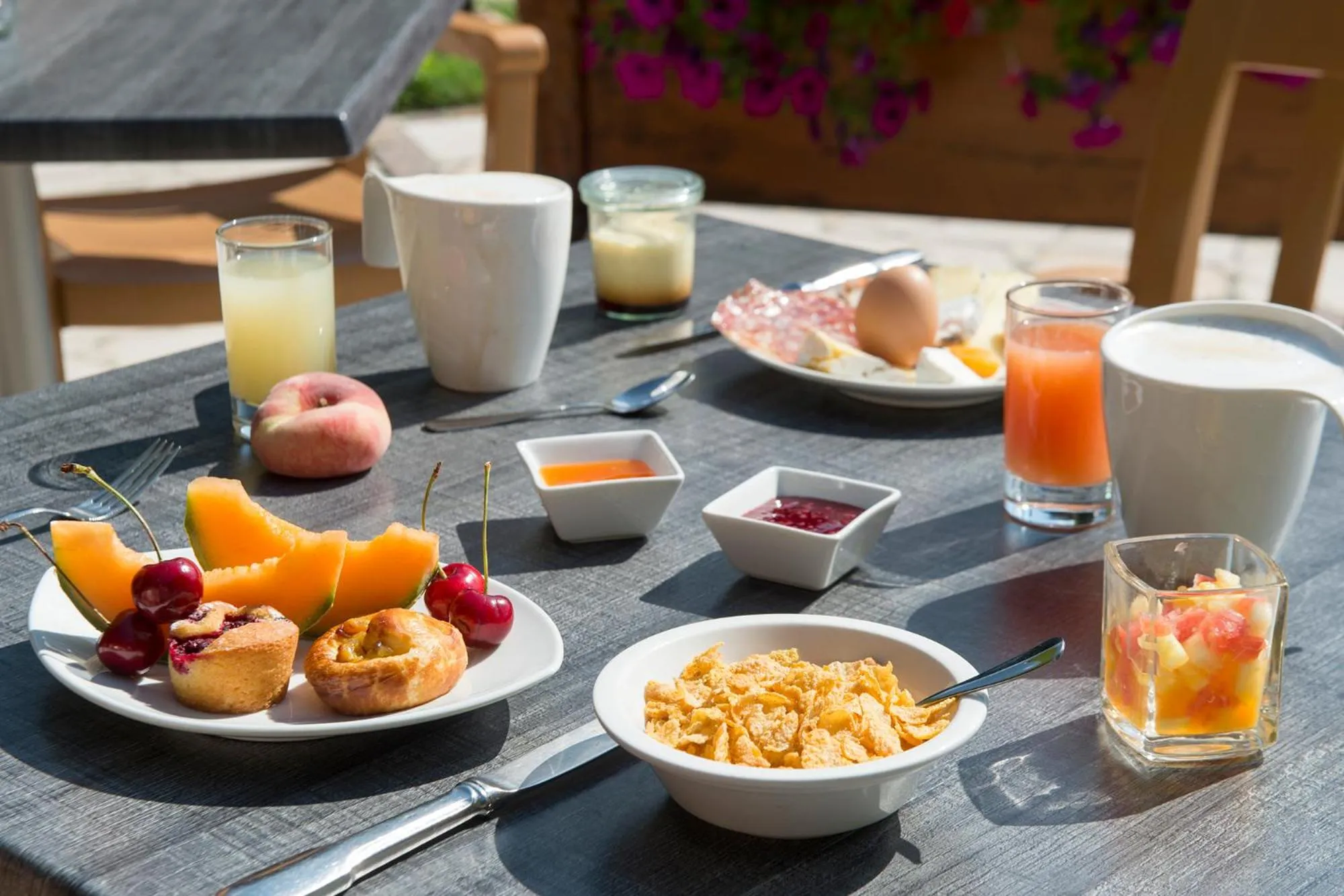 Food and drinks in Les Gentianettes Hotel & Spa