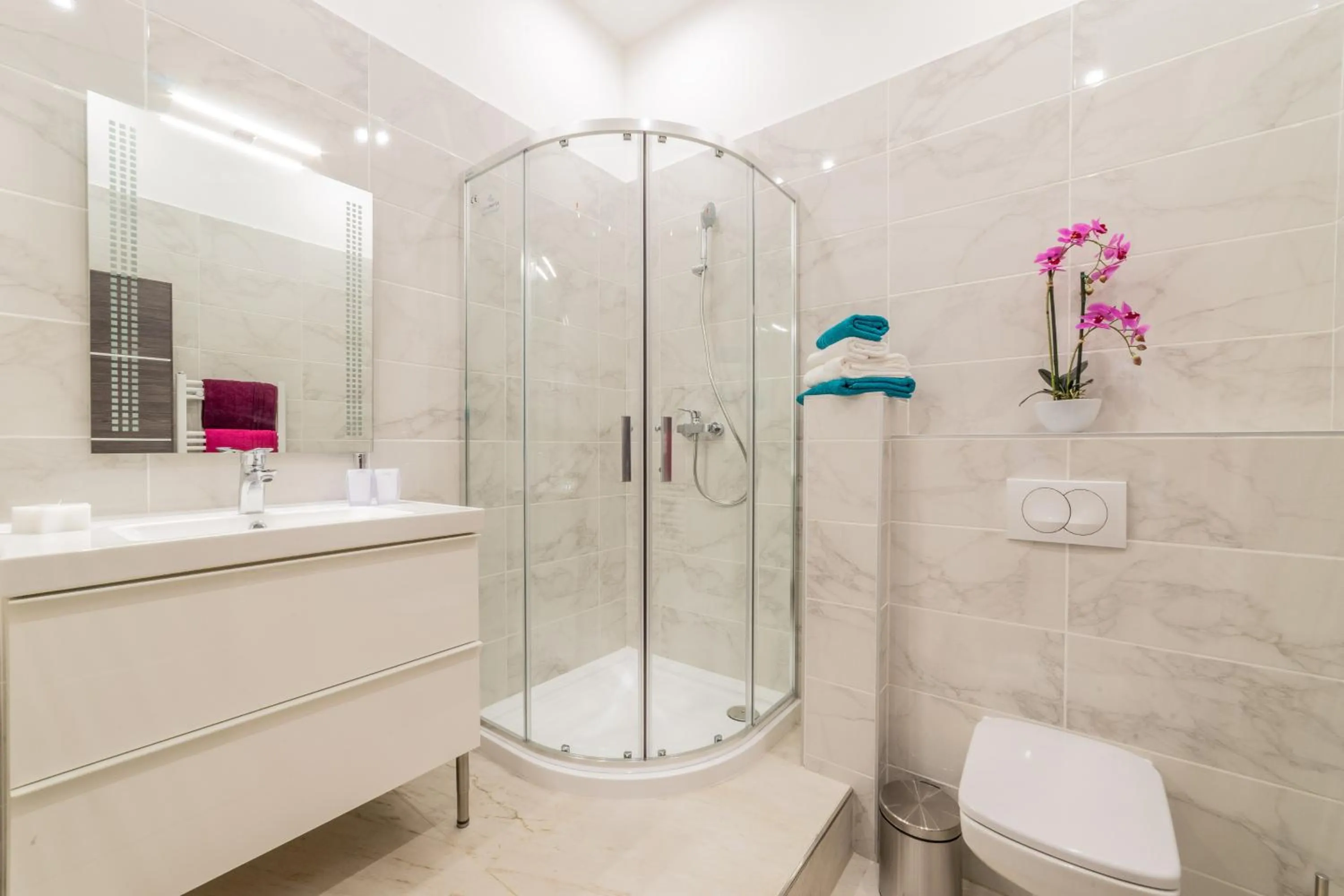 Bathroom in Global Suites Budapest