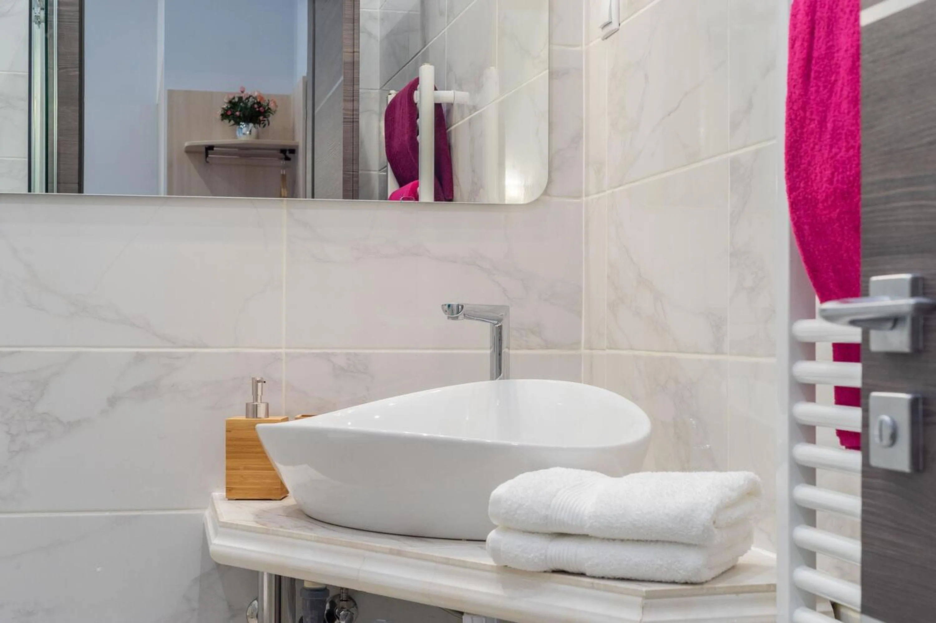 Bathroom in Global Suites Budapest