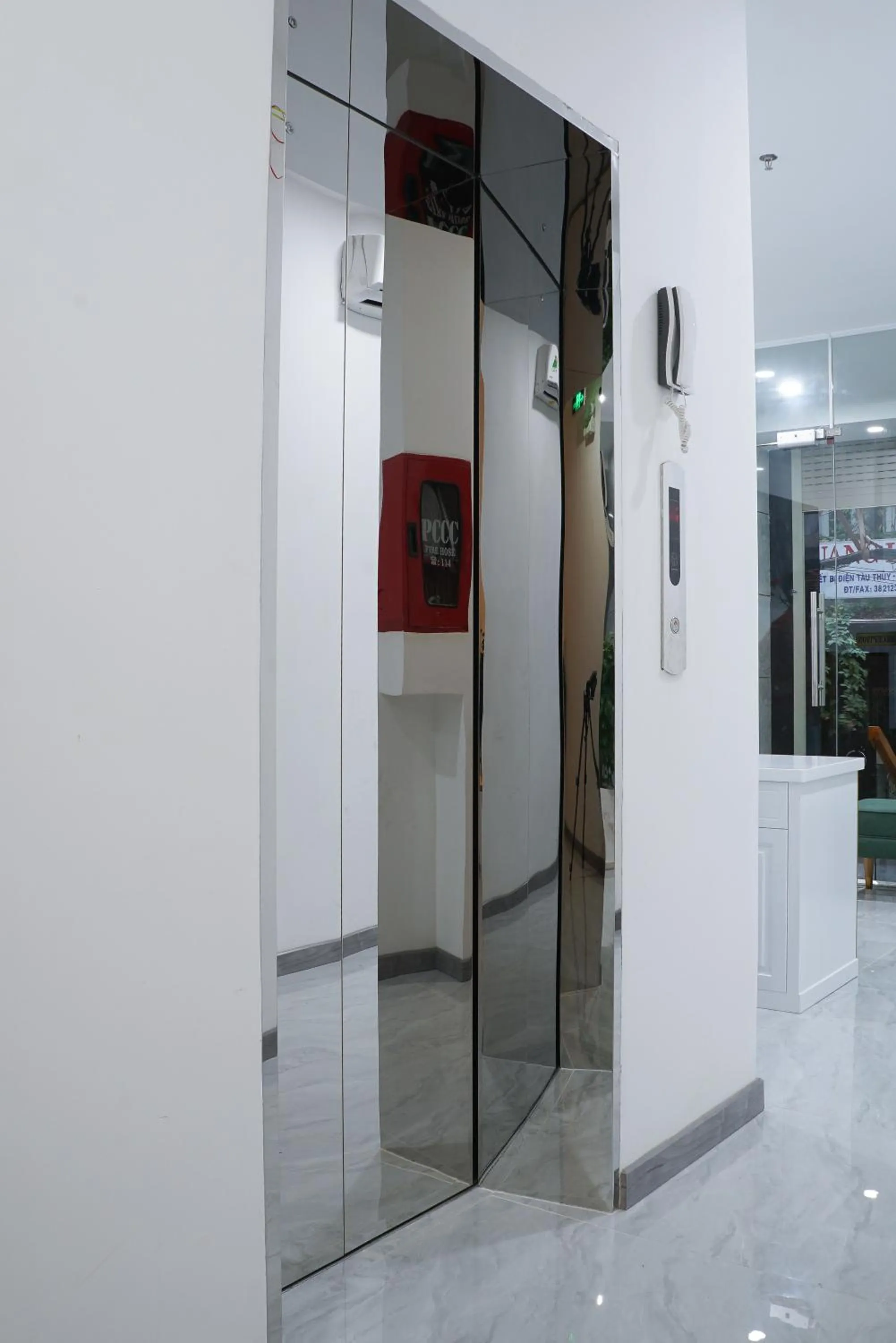 Property building in PIANO HOTEL