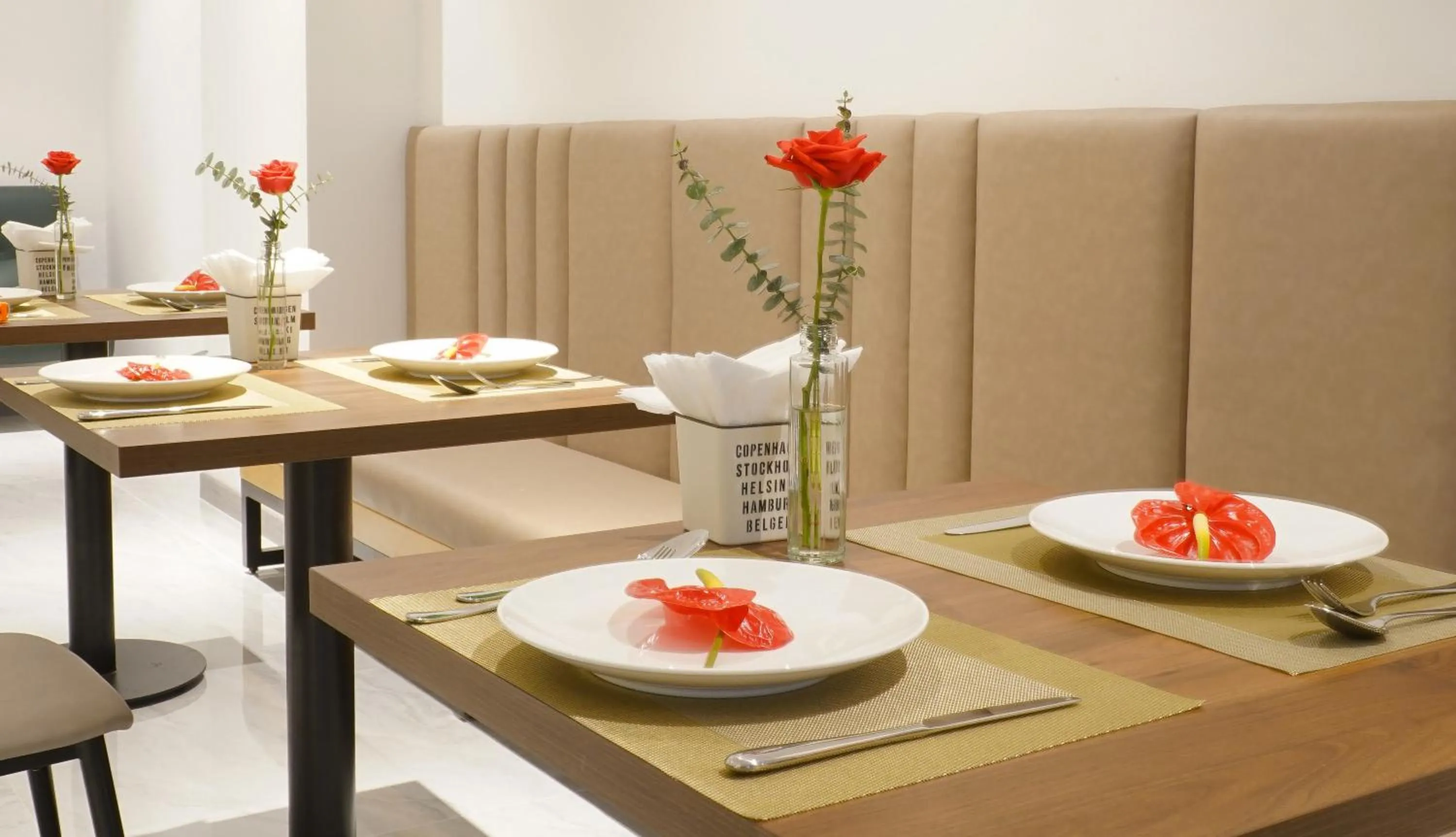 Food and drinks in PIANO HOTEL