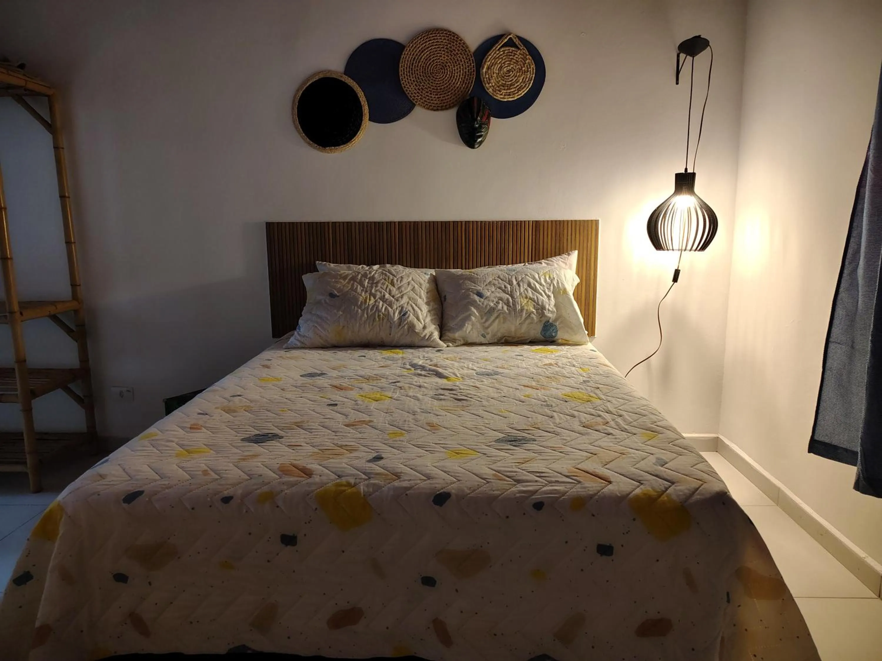 Bed in Villa Bali Maresias Lofts