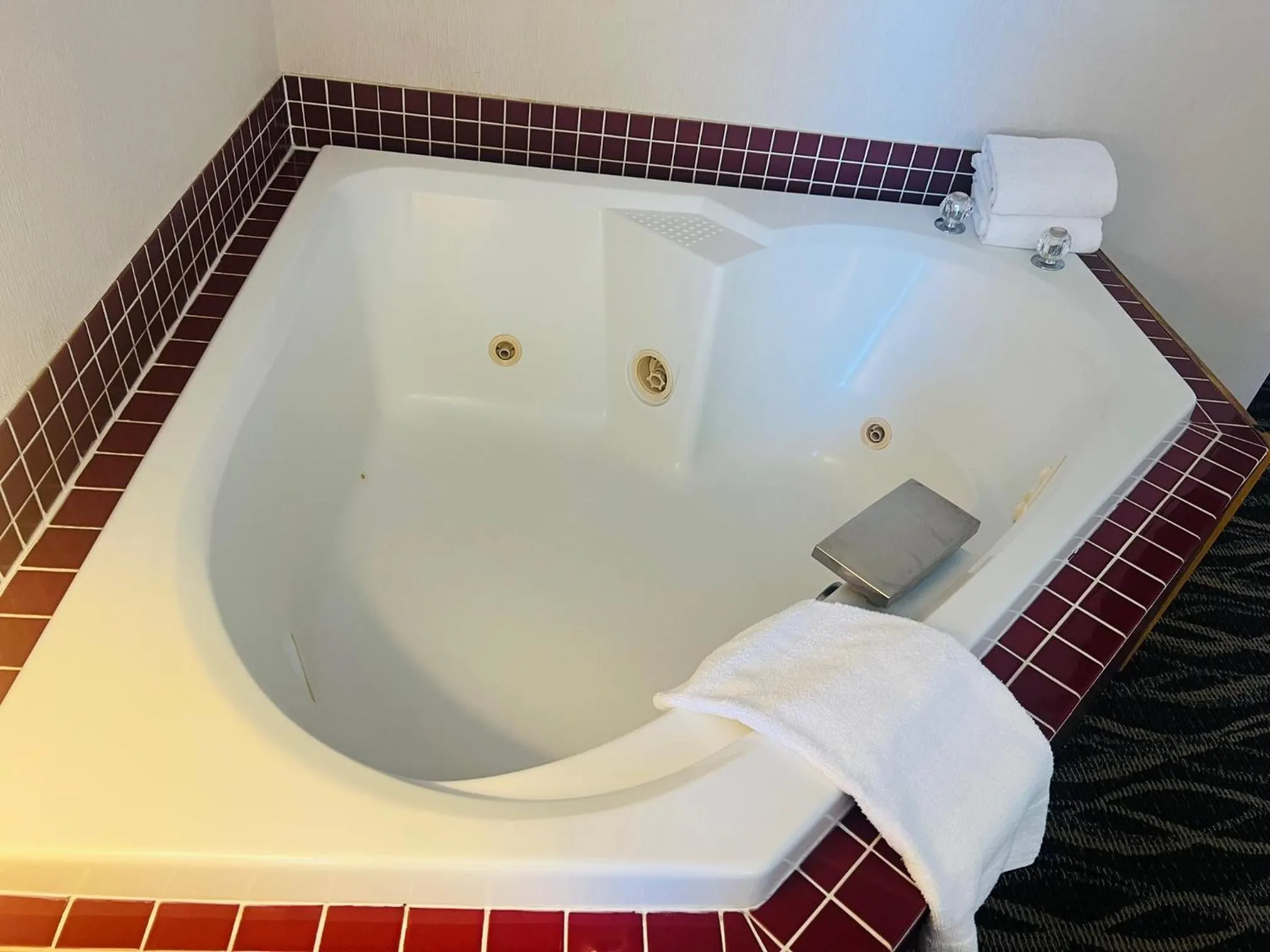 Hot Tub in America's Best Value Inn Sandpoint