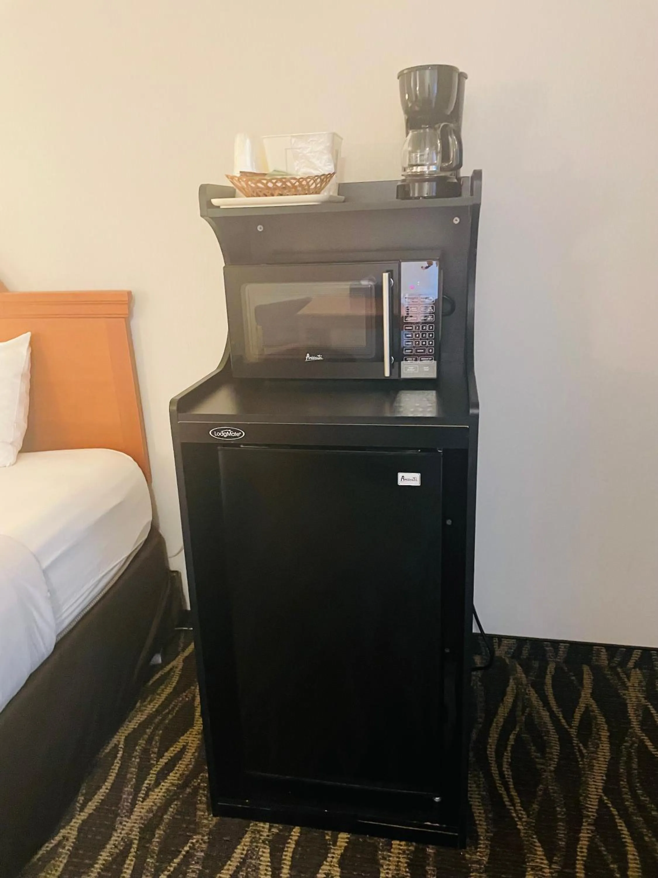 Coffee/tea facilities in America's Best Value Inn Sandpoint