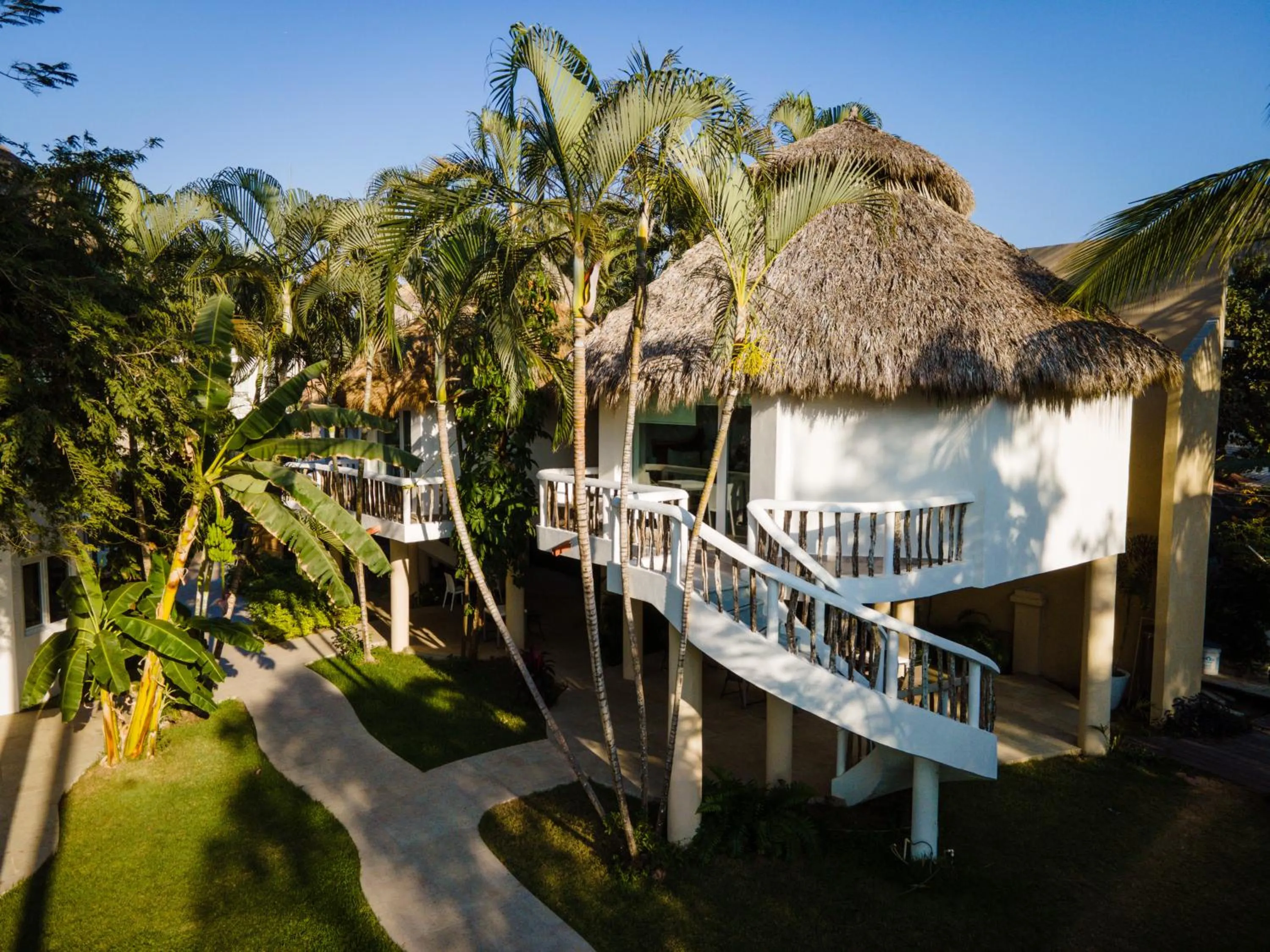 Property building in Hotel Ysuri San Pancho
