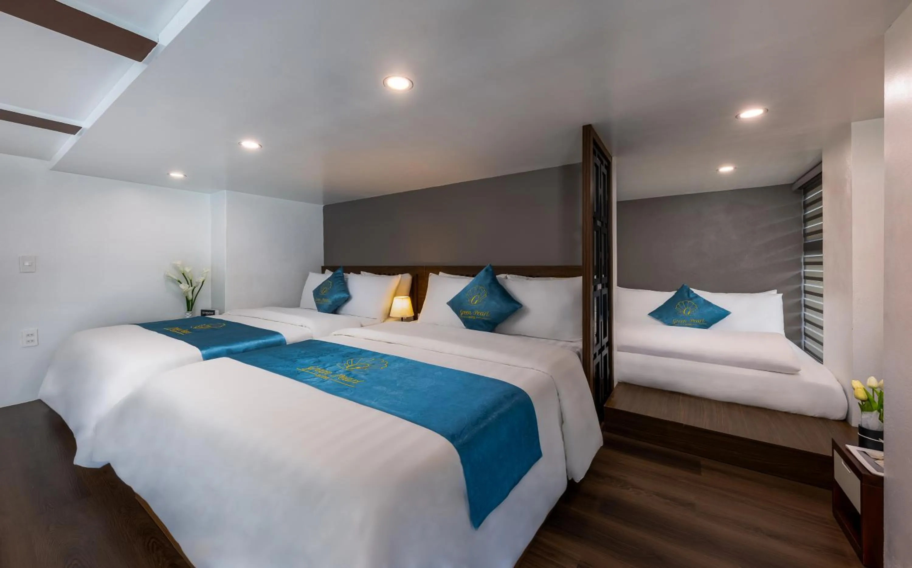 Bed in Cat Ba Green Pearl Hotel