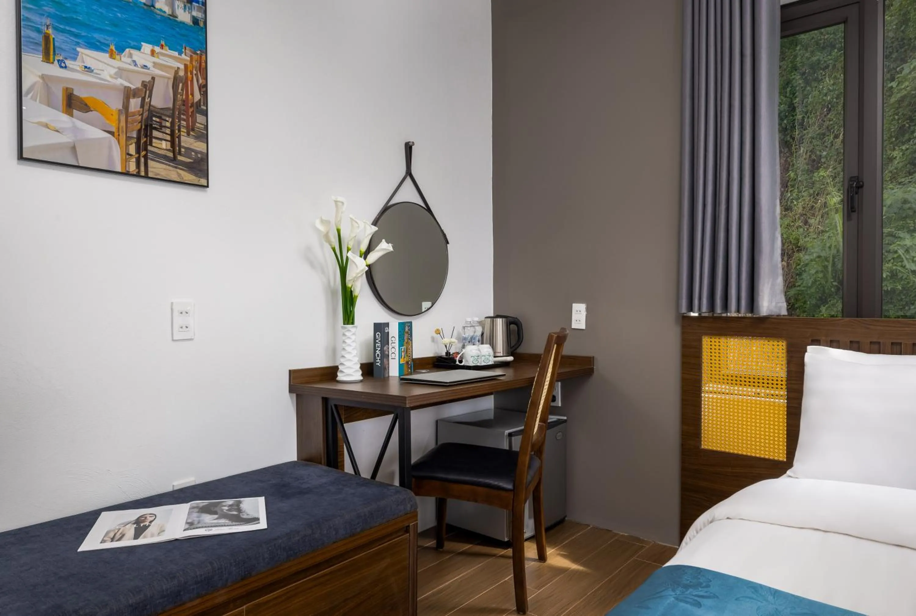 Living room, Bed in Cat Ba Green Pearl Hotel