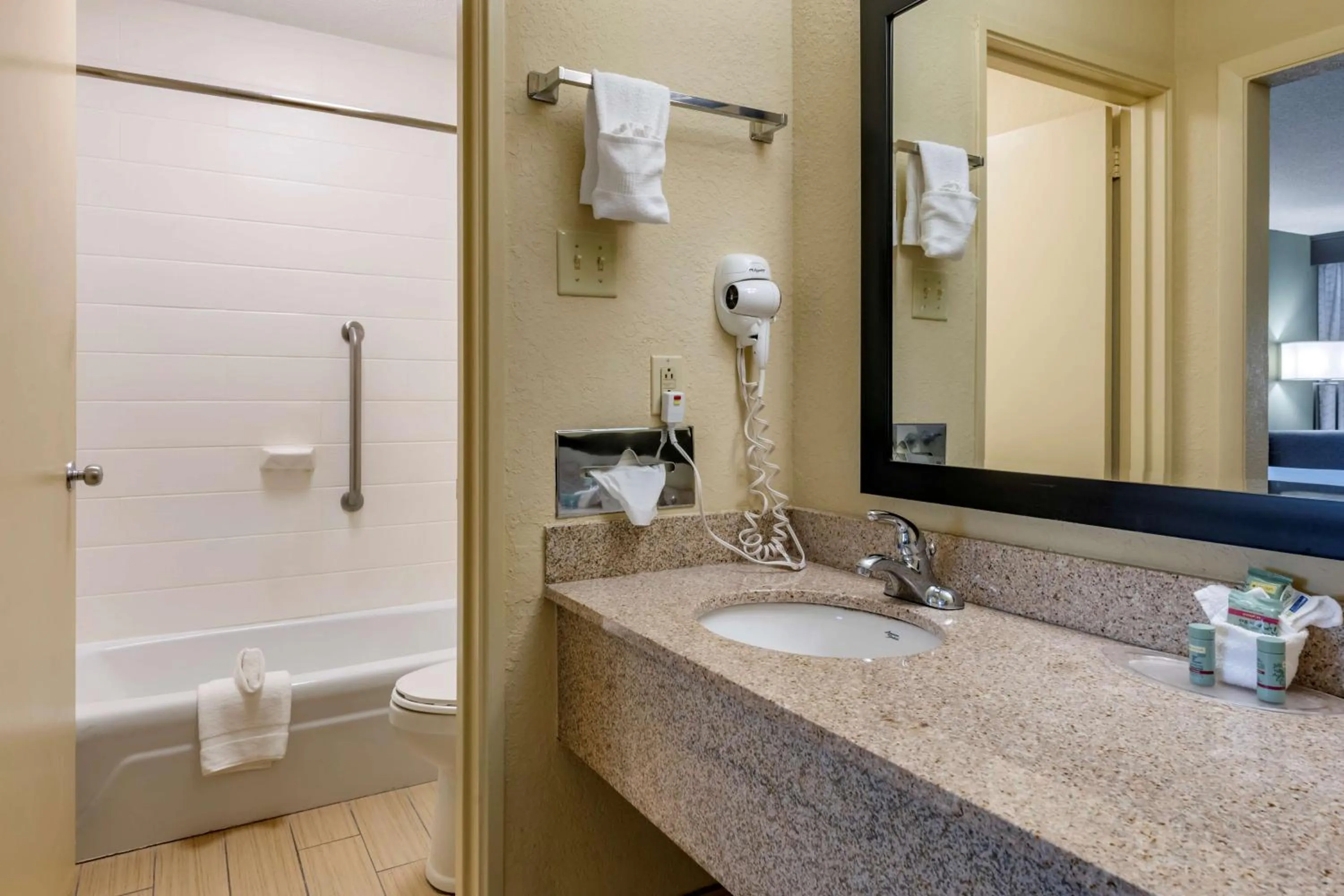 Bathroom in Best Western Downtown Stuart