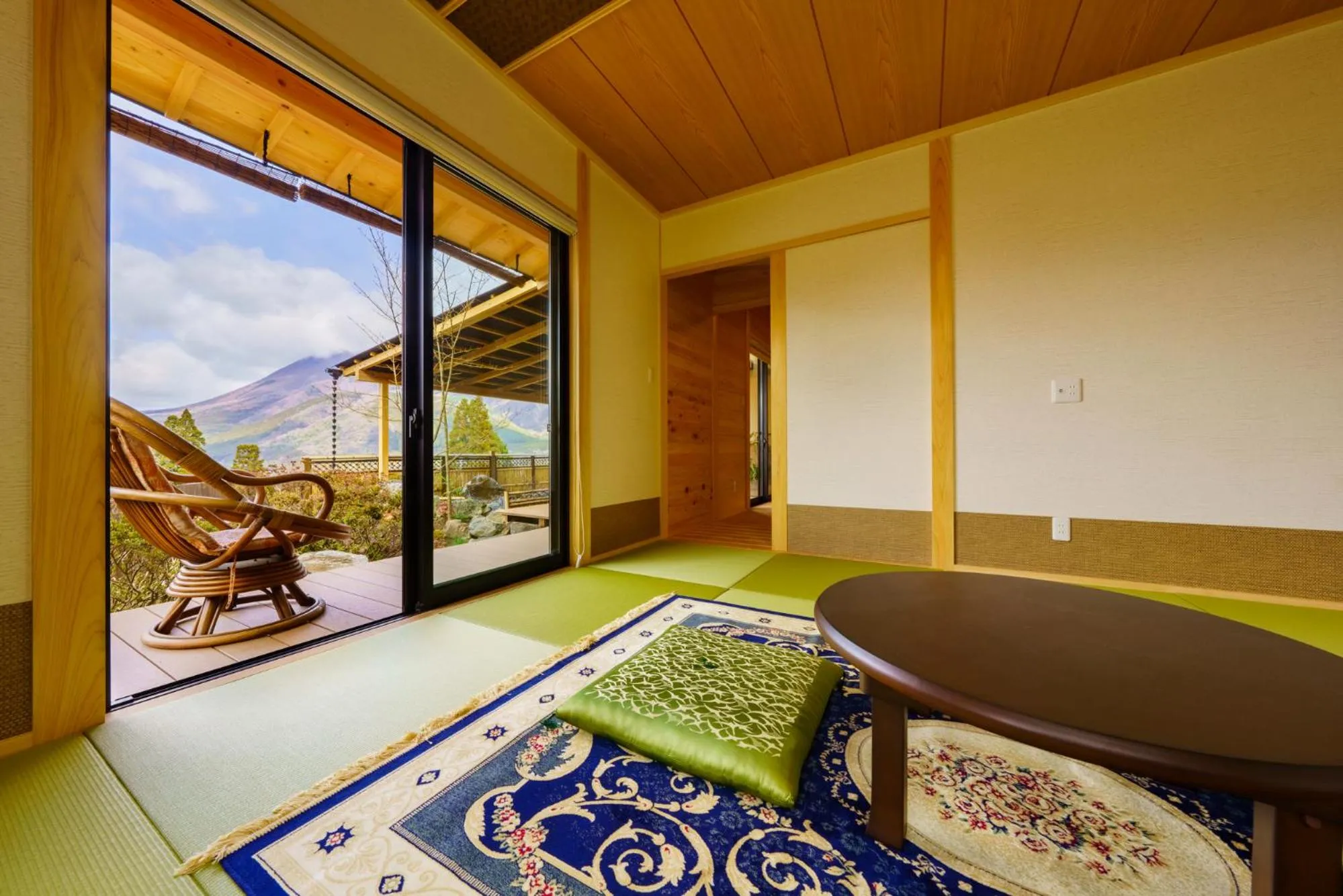 Living room in Yufuin-Sanso Waremokou