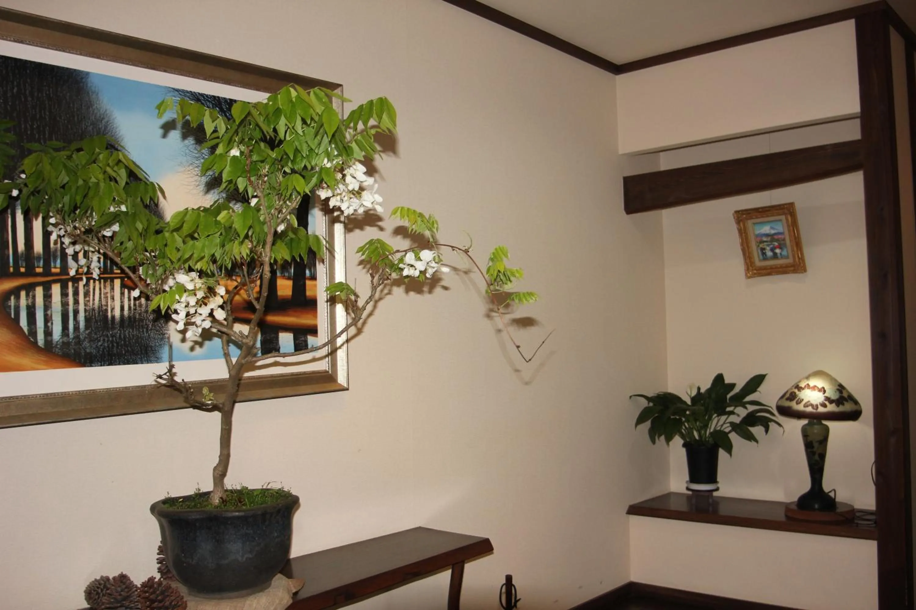 Decorative detail in Yufuin-Sanso Waremokou