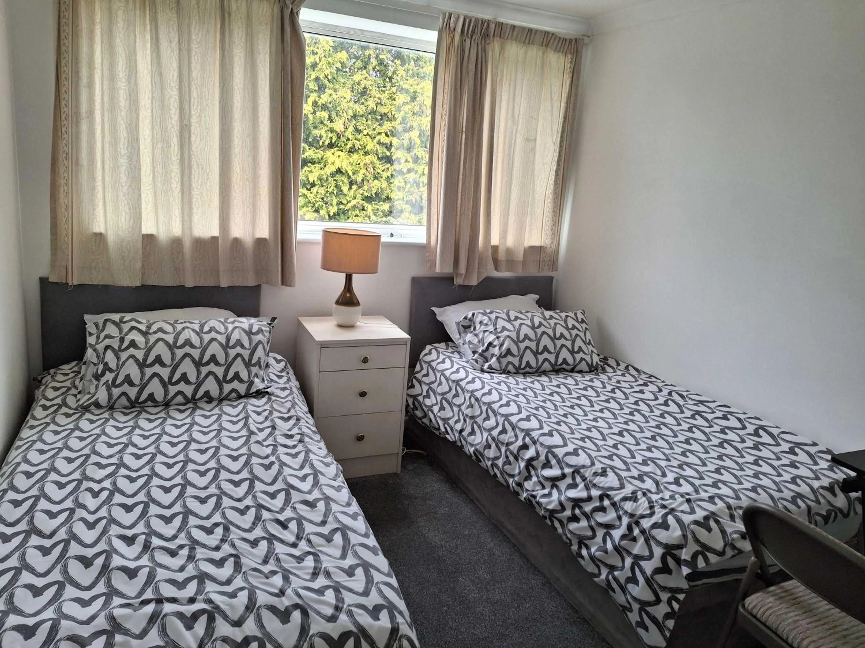 Bed in Nicely decorated 3 bedroom house near Heathrow, London