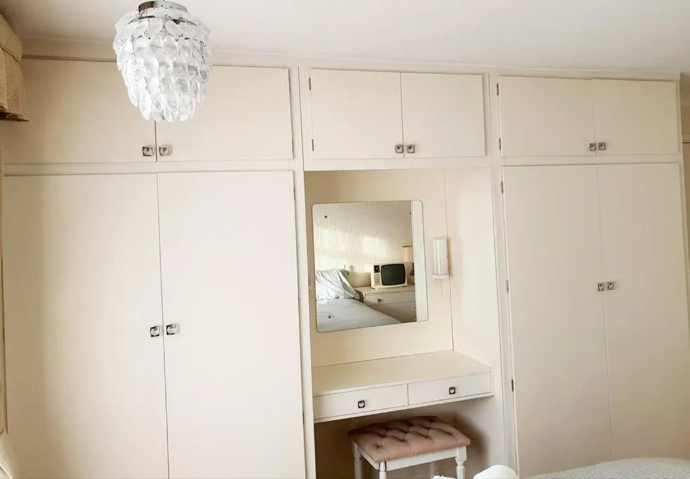 Nicely decorated 3 bedroom house near Heathrow, London