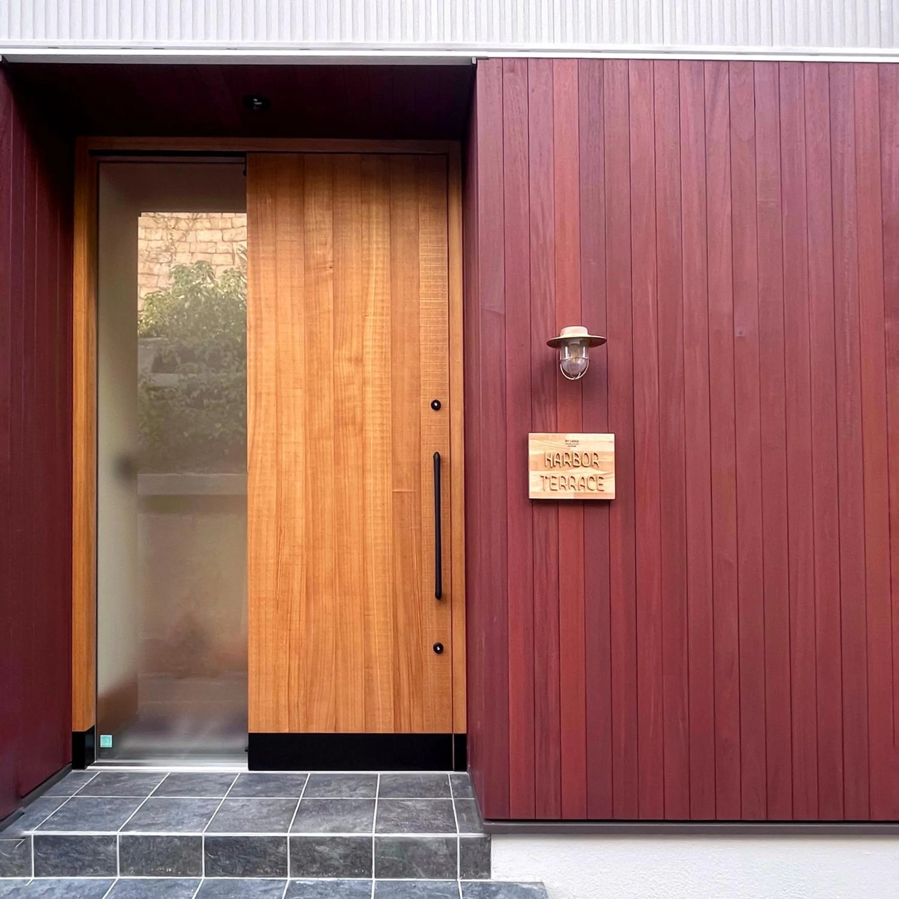 Facade/entrance in MY LODGE Naoshima