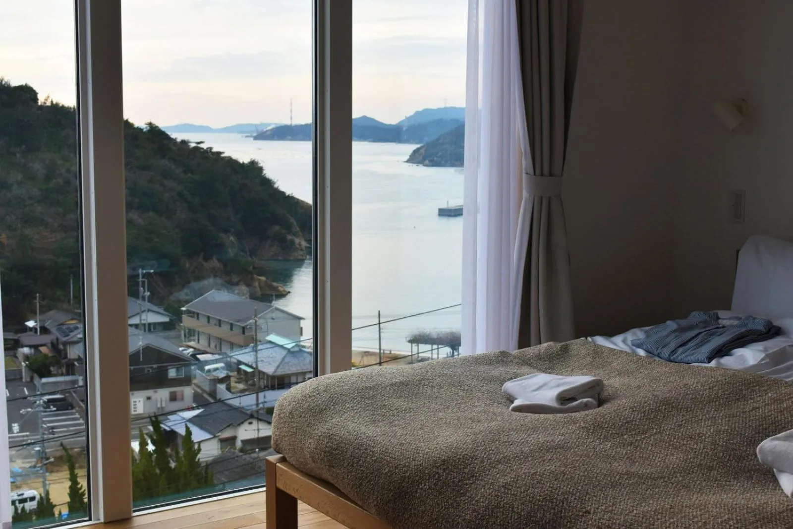 Sea view, Bed in MY LODGE Naoshima