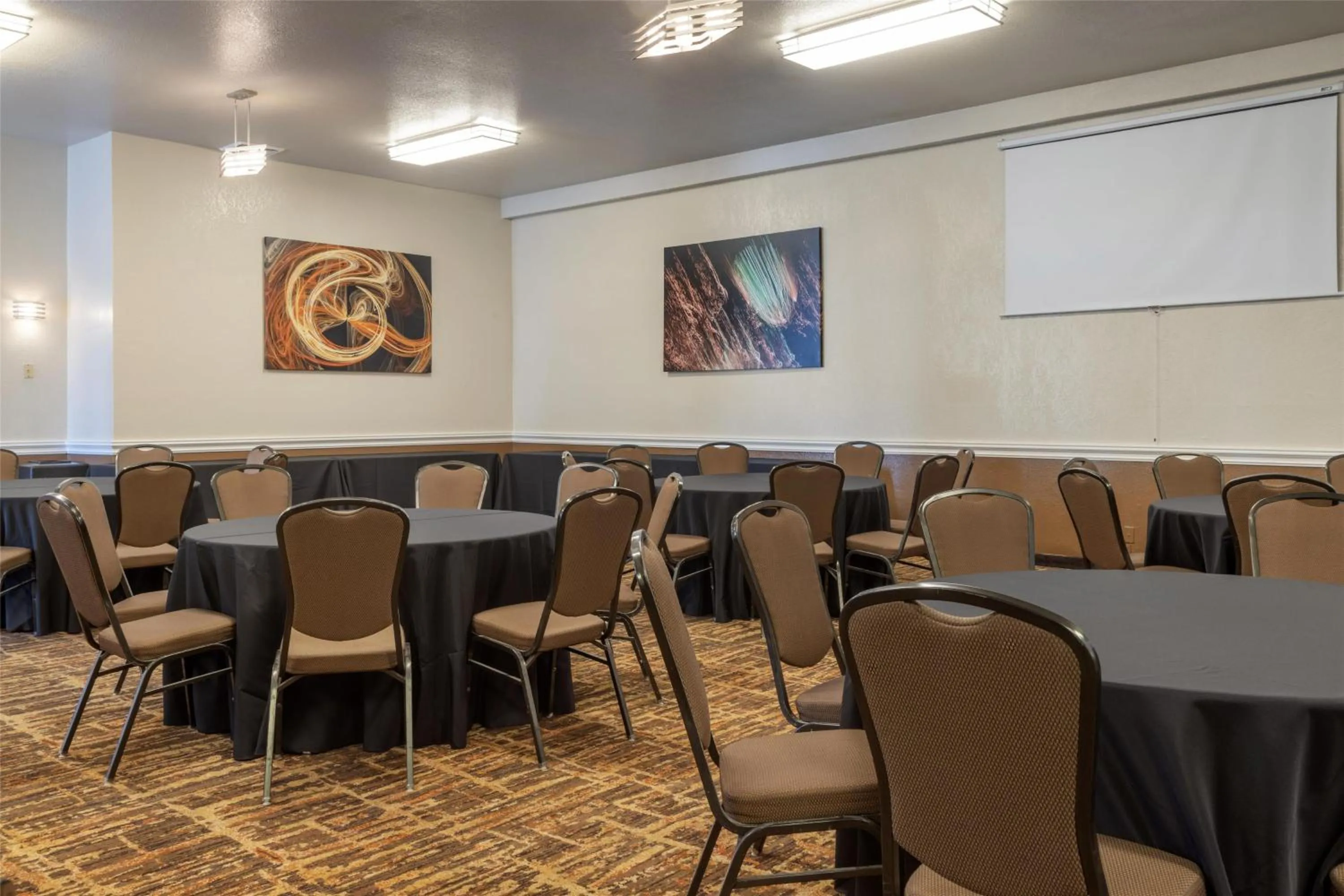Meeting/conference room in Best Western Heritage Inn