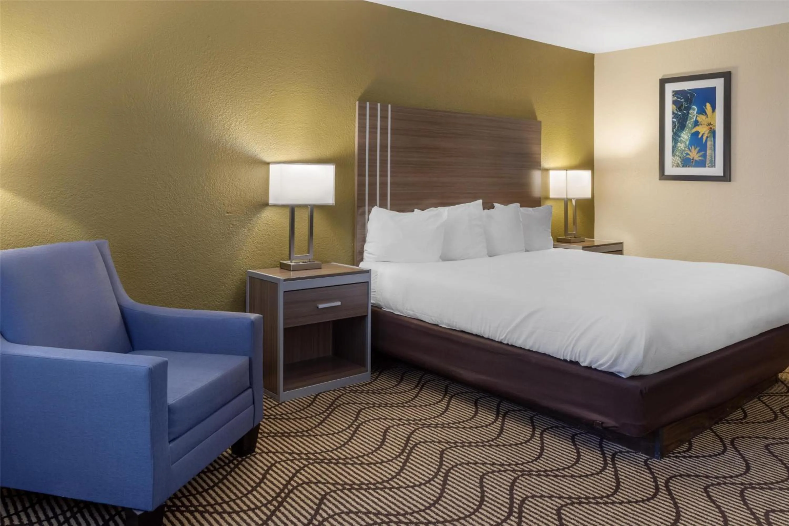 Bedroom, Bed in Best Western Heritage Inn