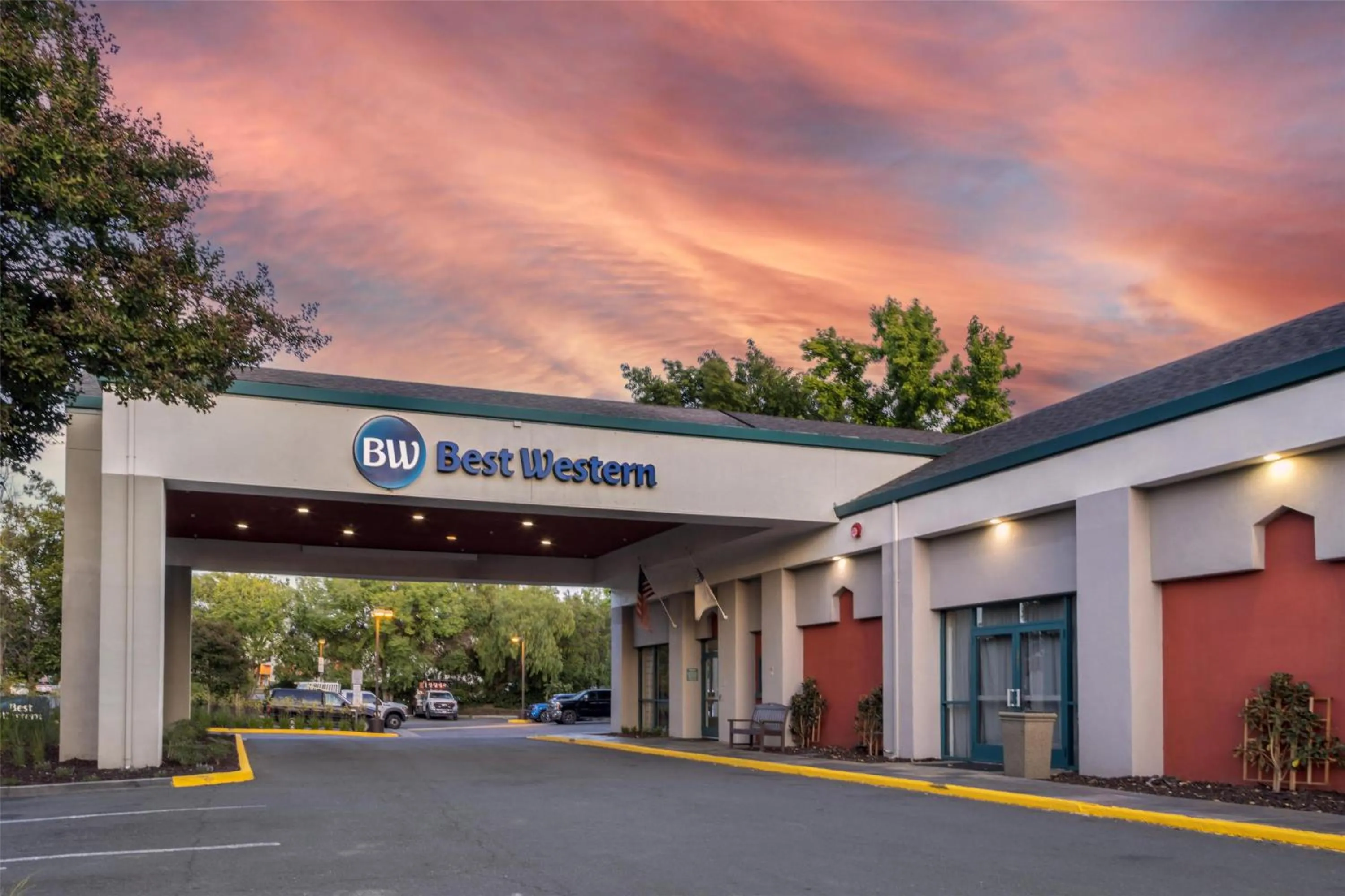 Property building in Best Western Heritage Inn