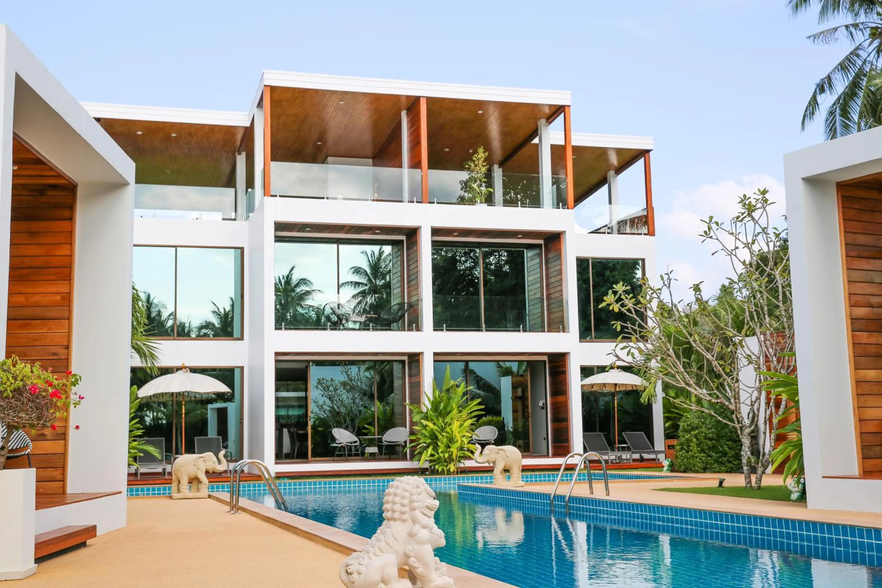 Property building in Zee Luxury Boutique Hotel