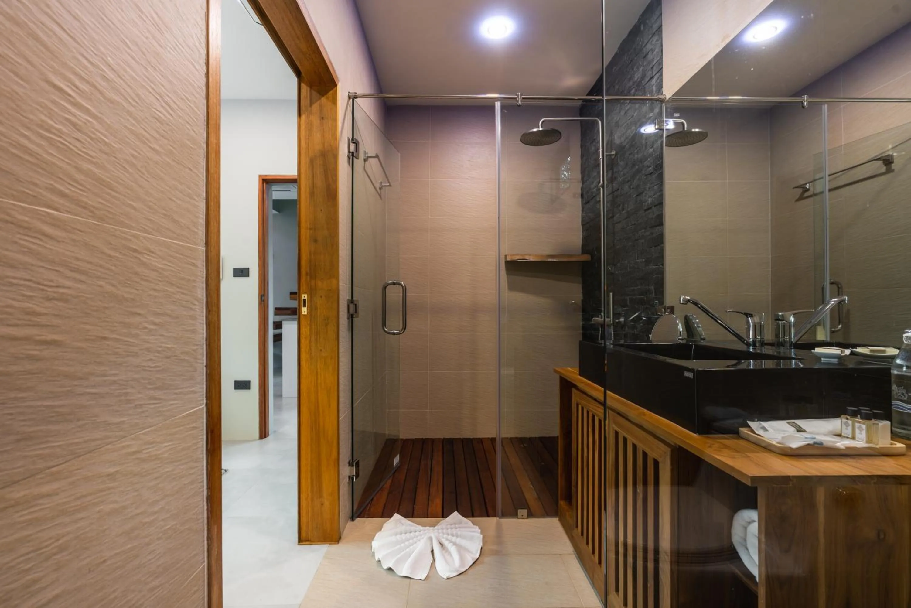 Shower in Zee Luxury Boutique Hotel