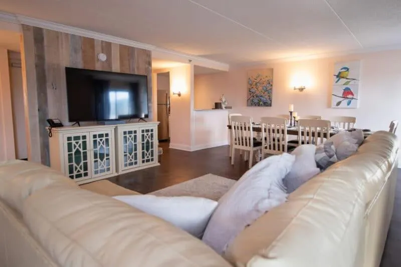 Bella Vista Hotel & Suites